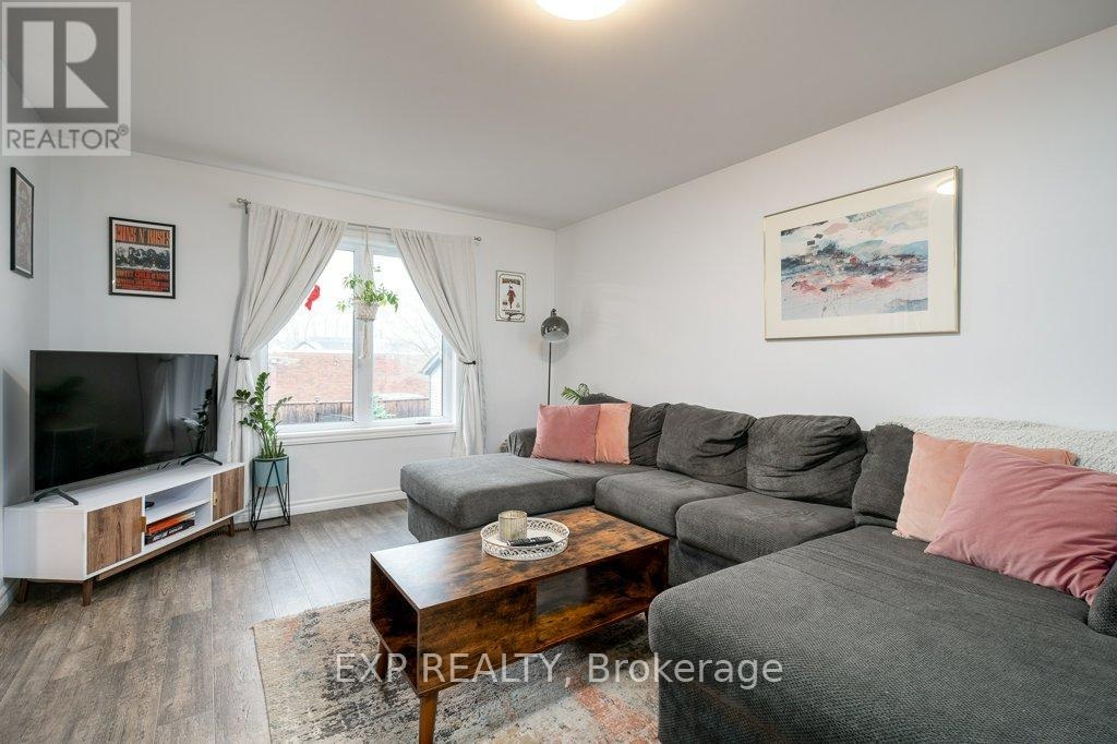 A - 102 Davis Street E, Quinte West, Ontario  K8V 4L1 - Photo 5 - X13058138