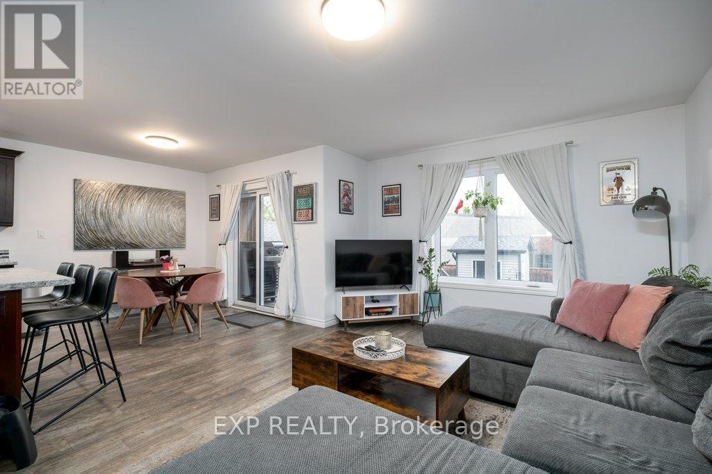 A - 102 Davis Street E, Quinte West, Ontario  K8V 4L1 - Photo 6 - X13058138