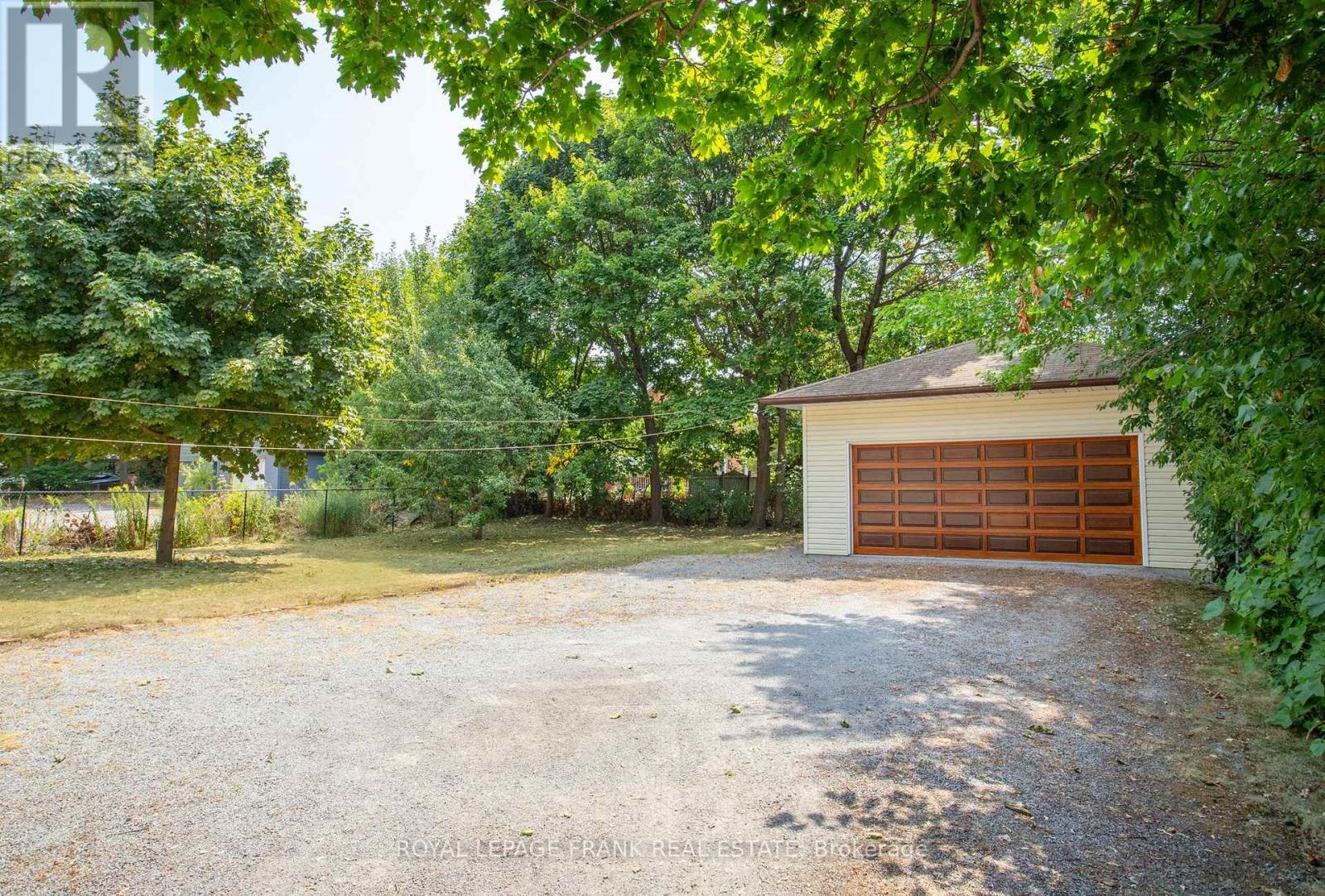 33 Fairbanks Street, Oshawa, Ontario  L1H 2L7 - Photo 32 - E13060012