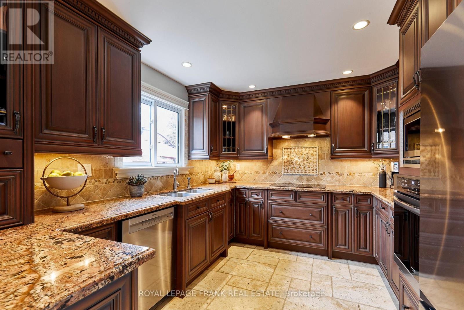 10 Dorman Drive, Whitchurch-Stouffville, Ontario  L4A 6A2 - Photo 21 - N13069356