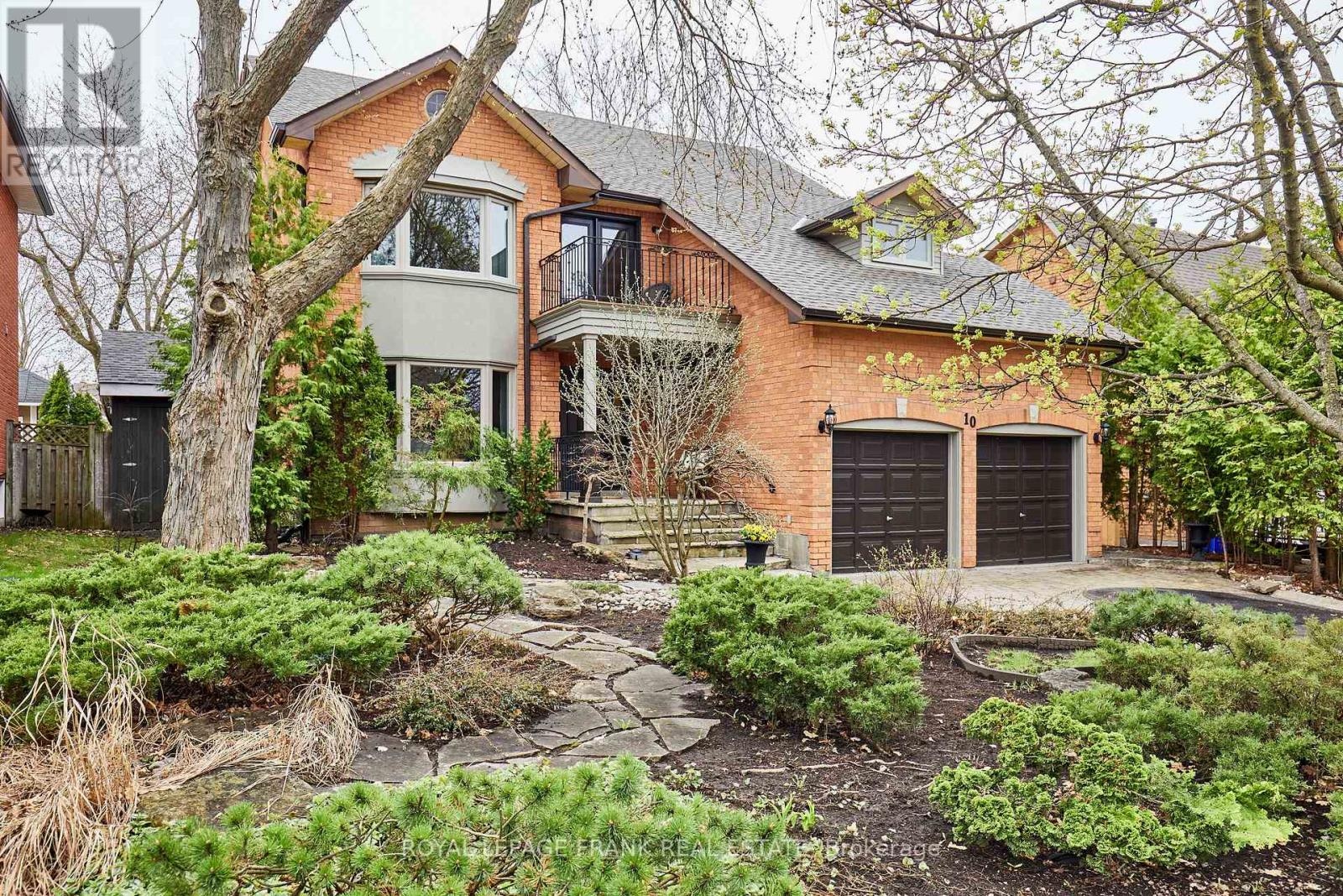 10 Dorman Drive, Whitchurch-Stouffville, Ontario  L4A 6A2 - Photo 3 - N13069356