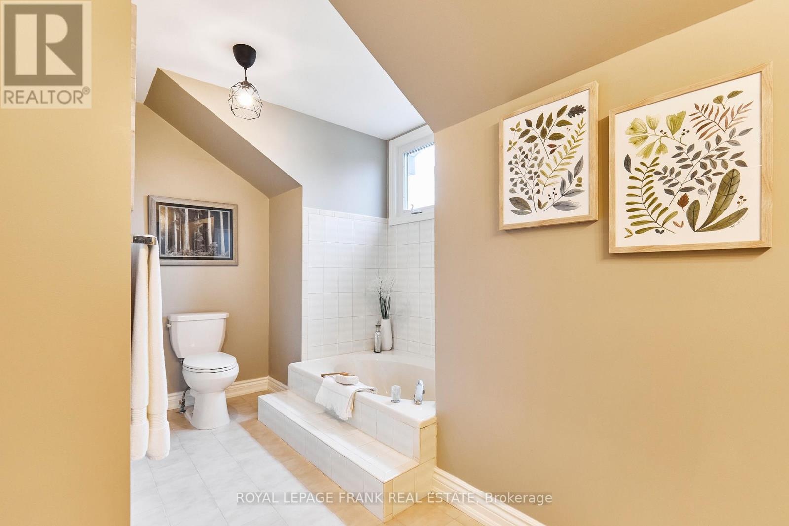 10 Dorman Drive, Whitchurch-Stouffville, Ontario  L4A 6A2 - Photo 32 - N13069356