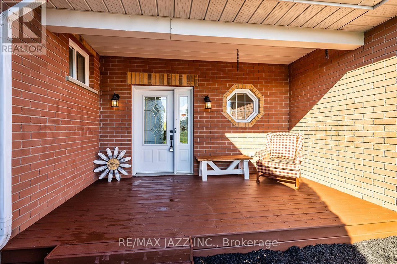 3 Royal Oak Road, Kawartha Lakes, Ontario  K0M 2J0 - Photo 4 - X13073102