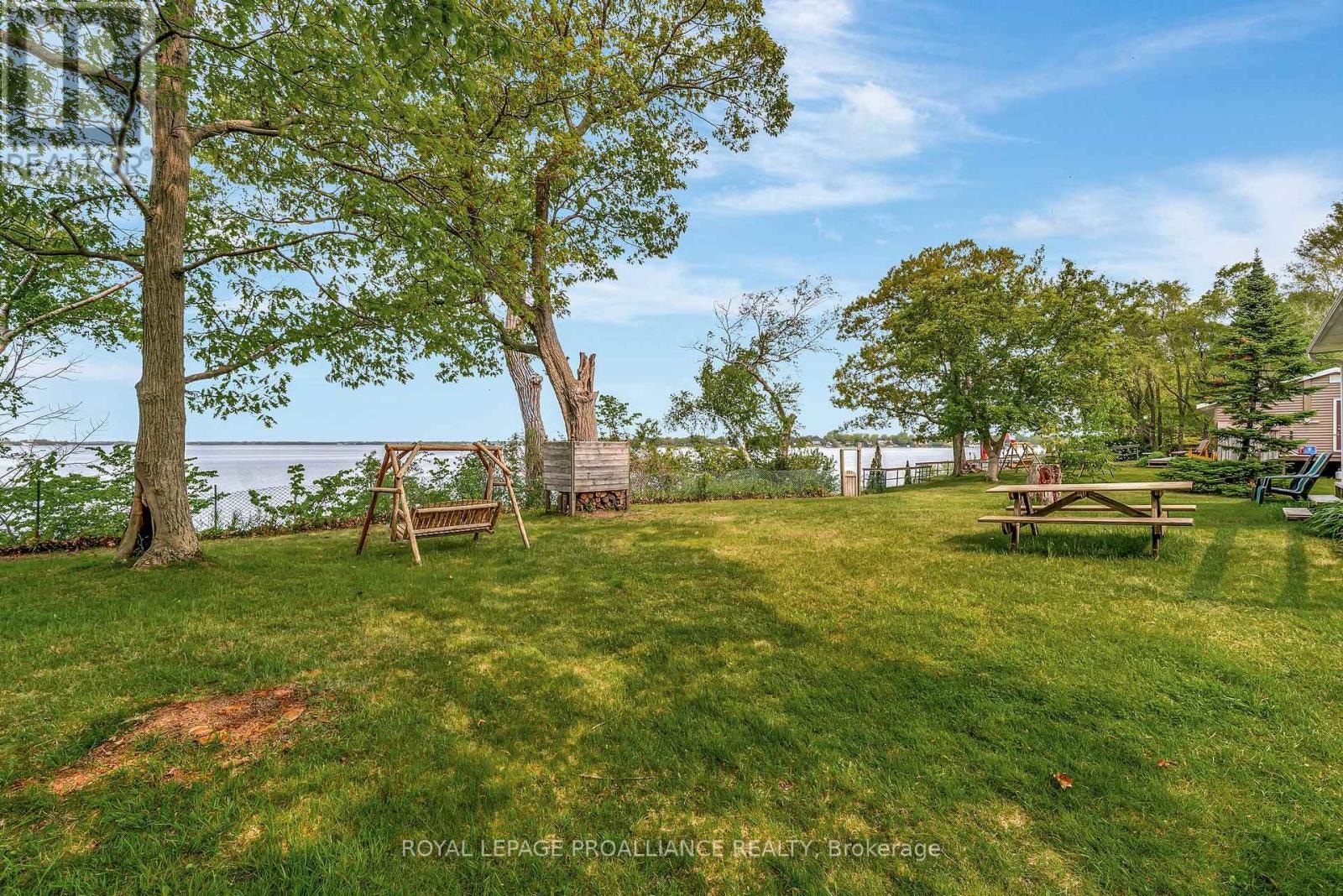 40 Mayne Lane, Prince Edward County, Ontario  K0K 2T0 - Photo 10 - X12018177