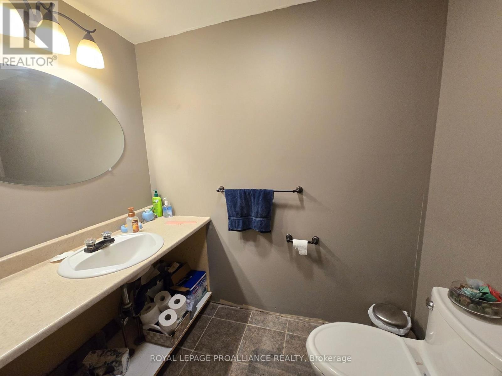 118 Hubbs Road, Prince Edward County, Ontario  K0K 1A0 - Photo 17 - X12774598