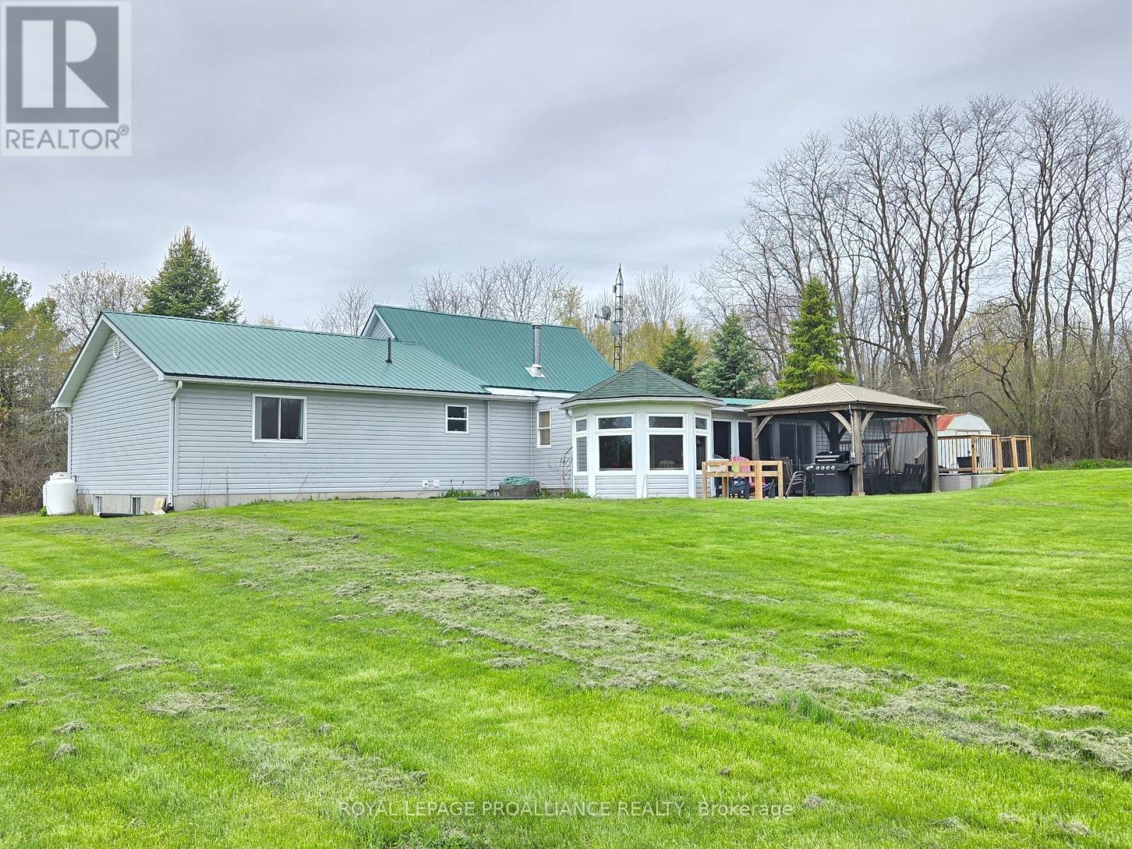 118 Hubbs Road, Prince Edward County, Ontario  K0K 1A0 - Photo 35 - X12774598