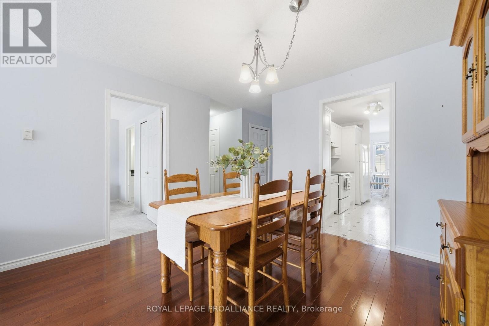 17 Pinegrove Court, Belleville, Ontario K8N 5X9 - Photo 17 - X12919198