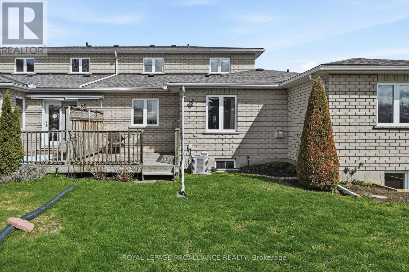 17 Pinegrove Court, Belleville, Ontario K8N 5X9 - Photo 36 - X12919198