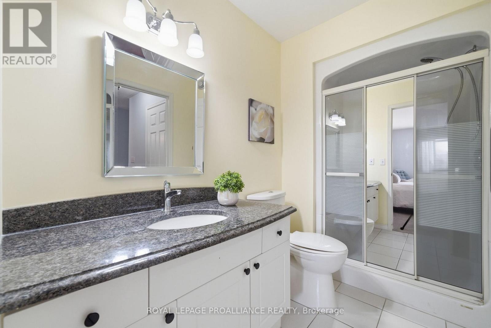 17 Pinegrove Court, Belleville, Ontario K8N 5X9 - Photo 24 - X12919198