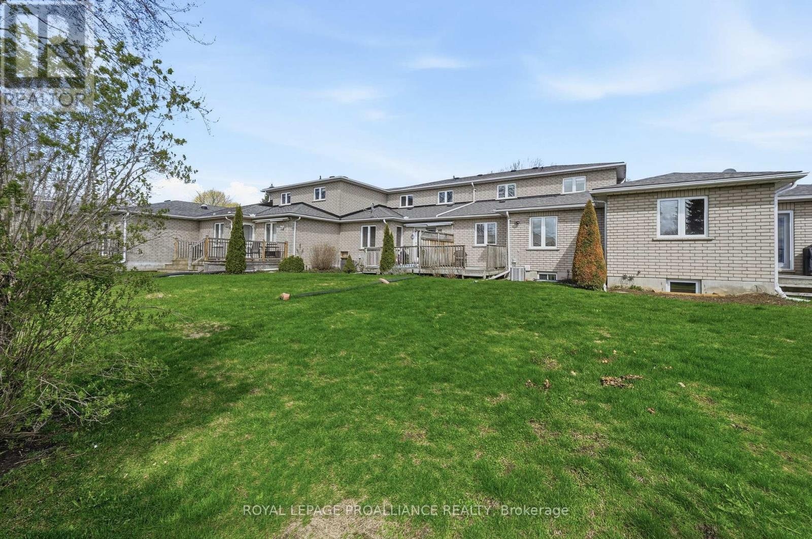 17 Pinegrove Court, Belleville, Ontario K8N 5X9 - Photo 37 - X12919198