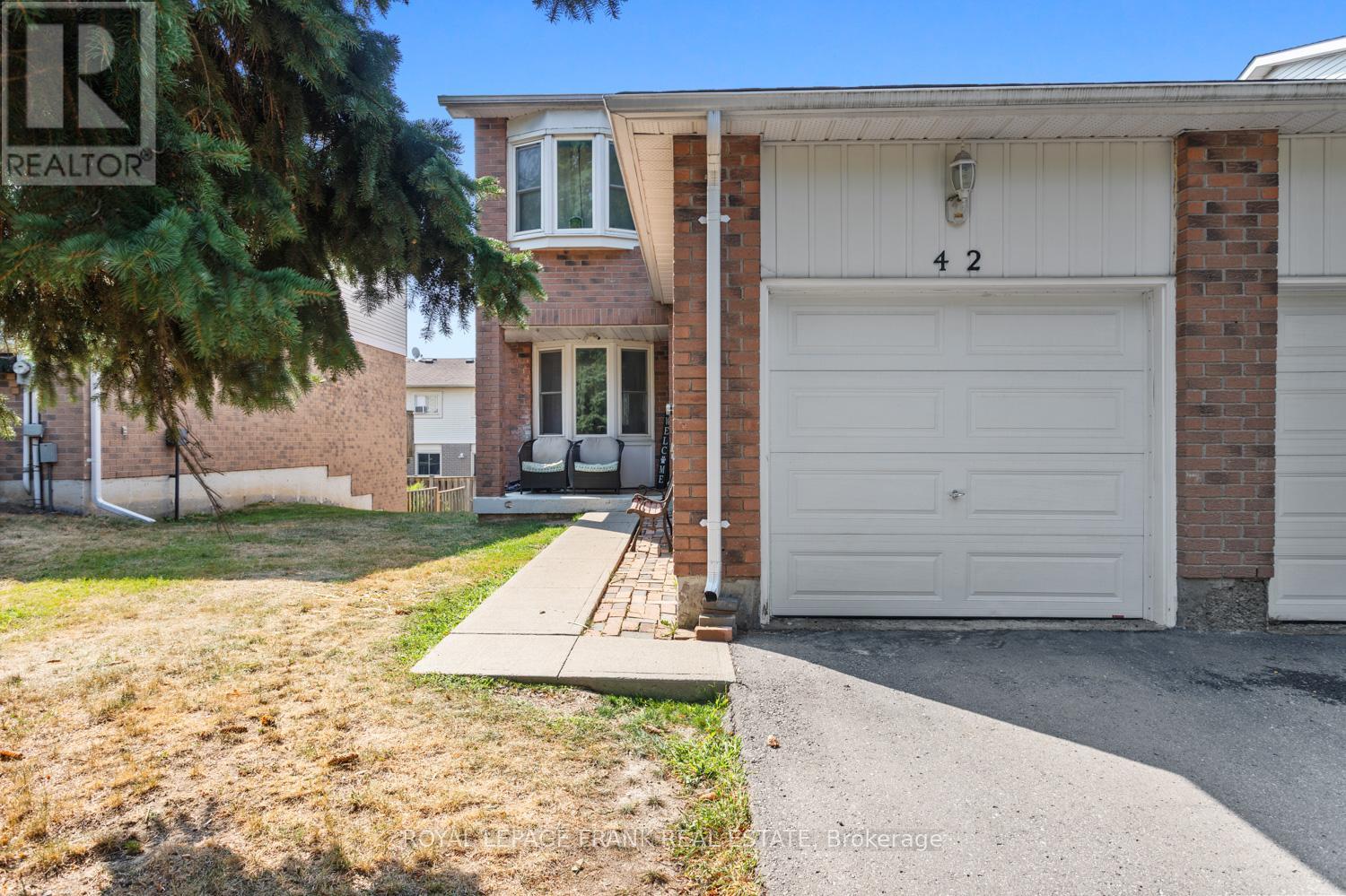 42 - 700 Harmony Road N, Oshawa, Ontario  L1K 1S2 - Photo 1 - E13082918