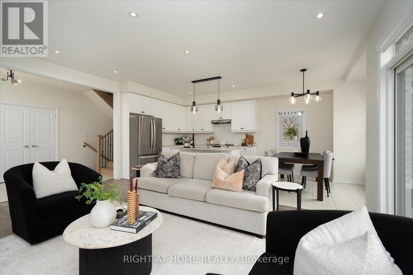 38 Van Wart Street, Whitby, Ontario  L1P 0P8 - Photo 9 - E13083006