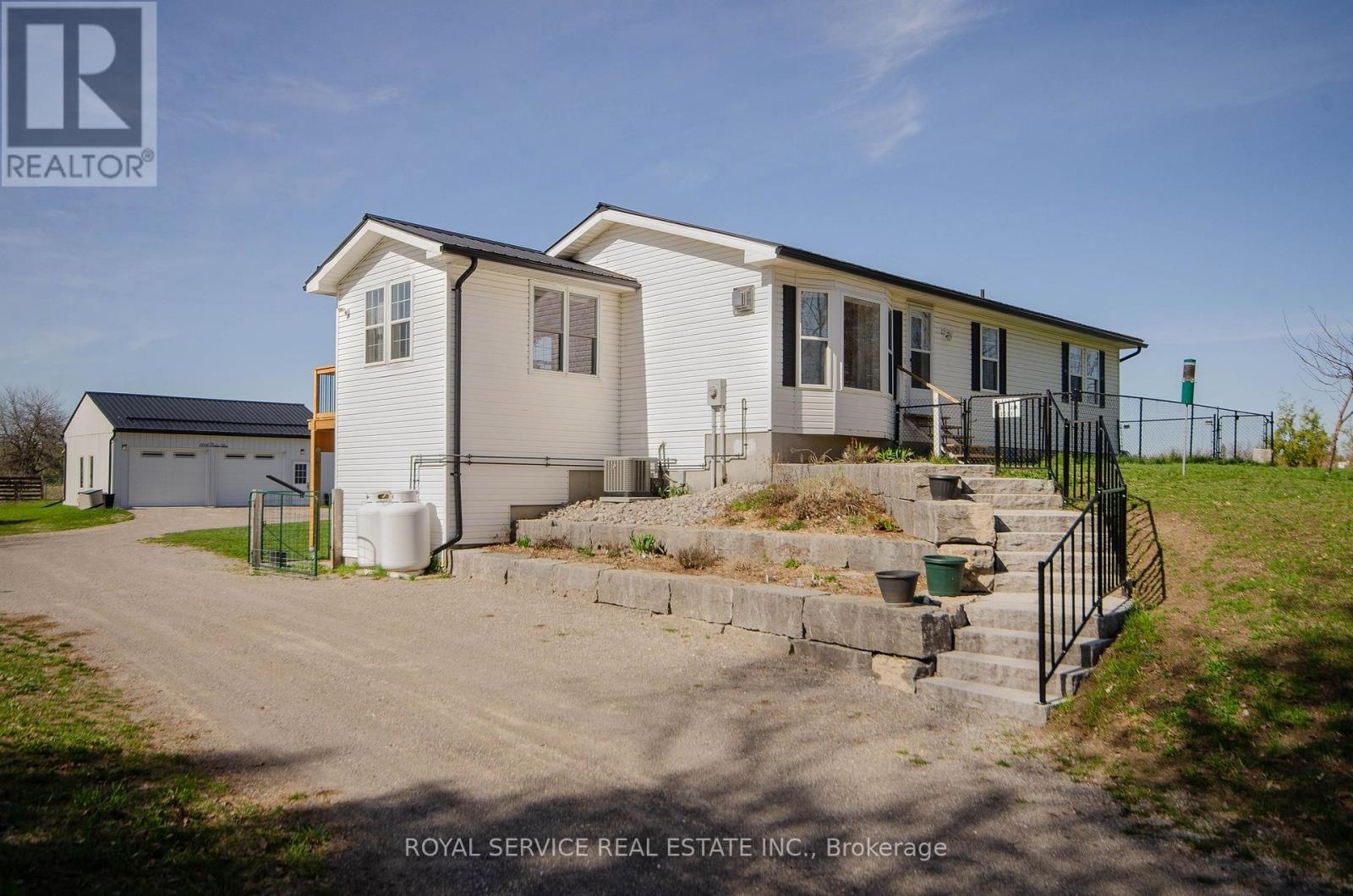 1206 Centre Line, Asphodel-Norwood, Ontario K0L 2V0 - Photo 3 - X13088634