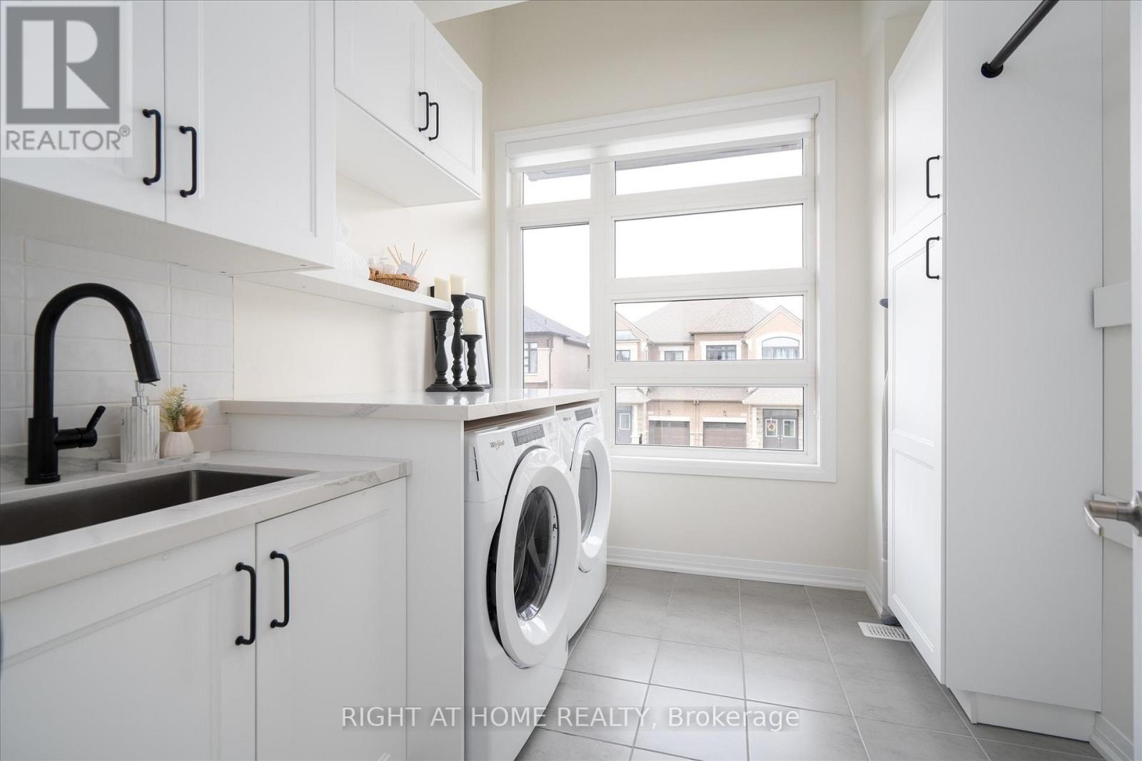 38 Van Wart Street, Whitby, Ontario  L1P 0P8 - Photo 31 - E13083006