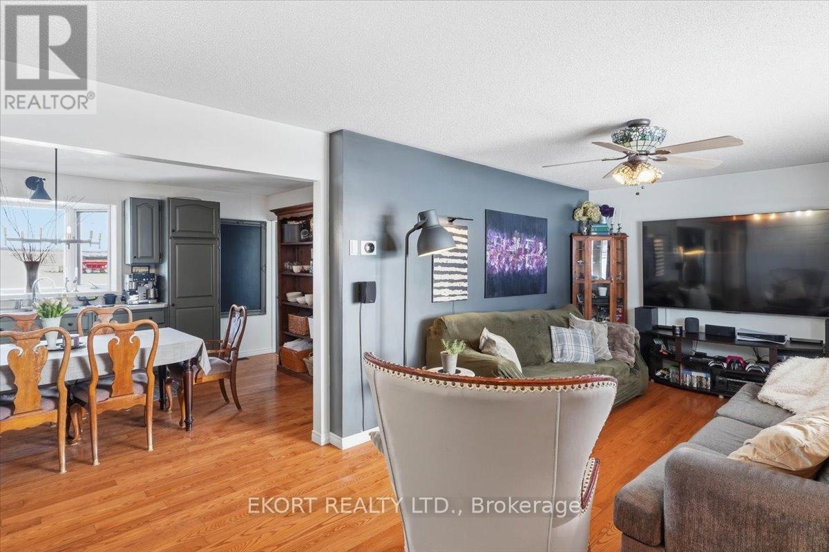 428 Hunt Road, Tweed, Ontario  K0K 3J0 - Photo 5 - X12873896