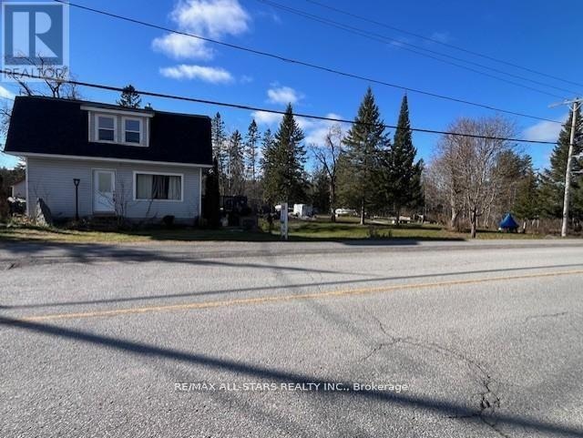 211 Burnt River Road, Kawartha Lakes, Ontario K0M 1C0 - Photo 2 - X12782122