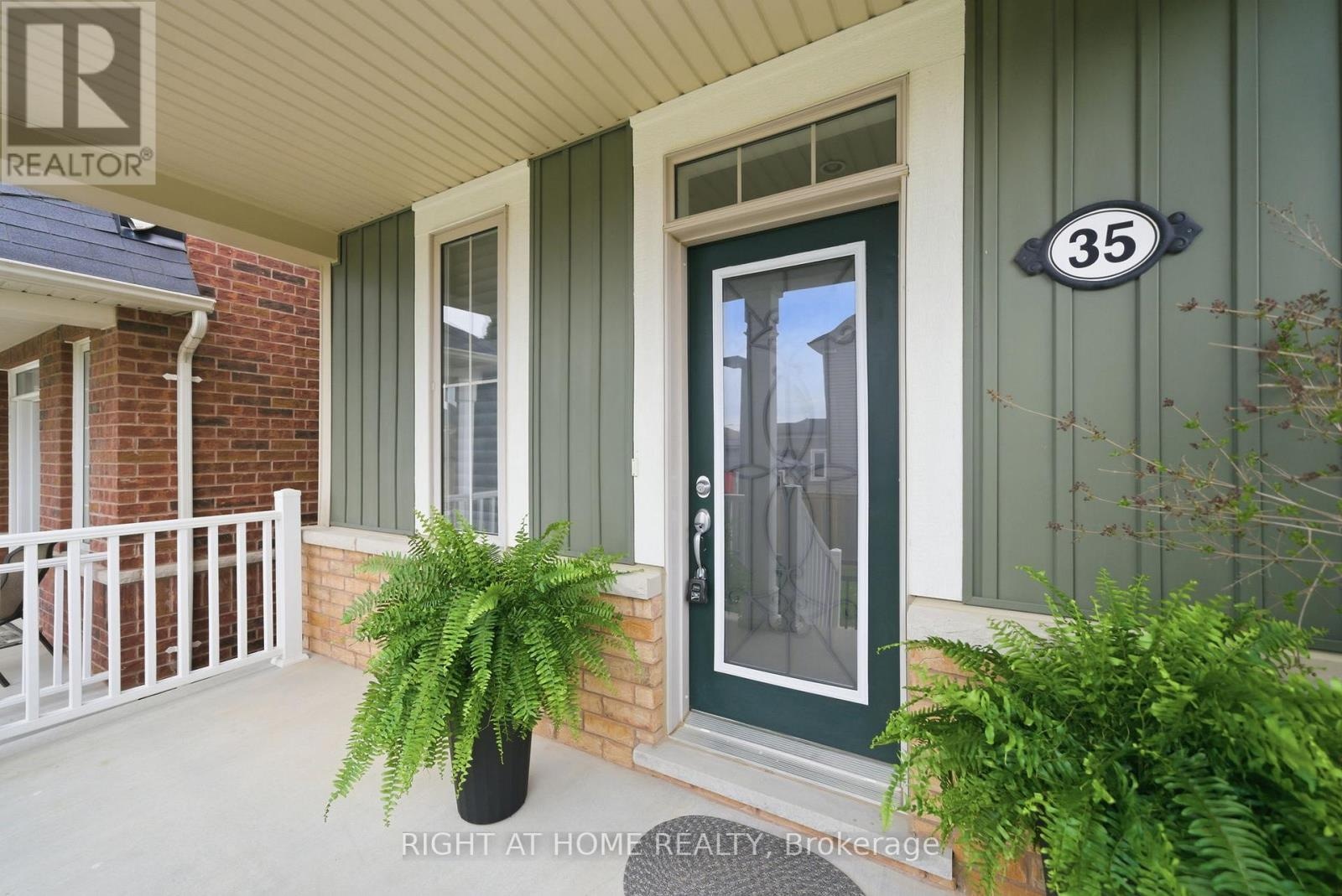35 Gough Lane, Clarington, Ontario  L1C 0P8 - Photo 3 - E13097138