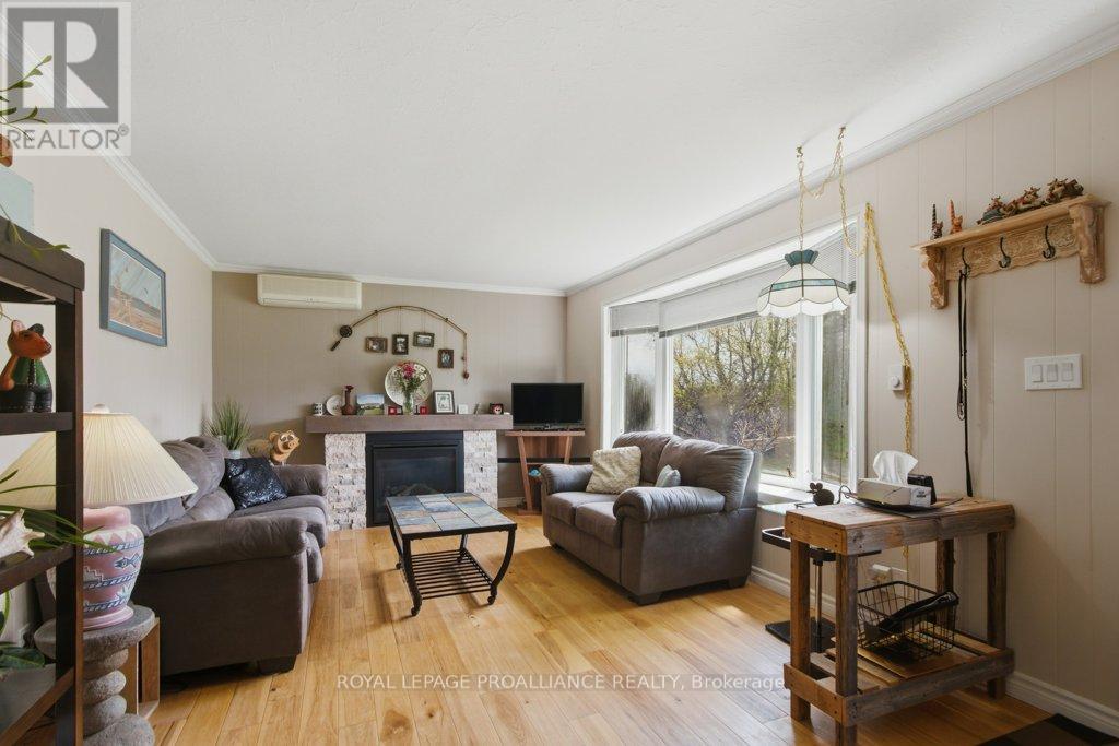 86 Store Street, Quinte West, Ontario K8V 4J2 - Photo 11 - X13099038