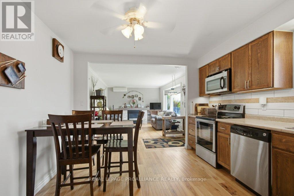 86 Store Street, Quinte West, Ontario K8V 4J2 - Photo 17 - X13099038