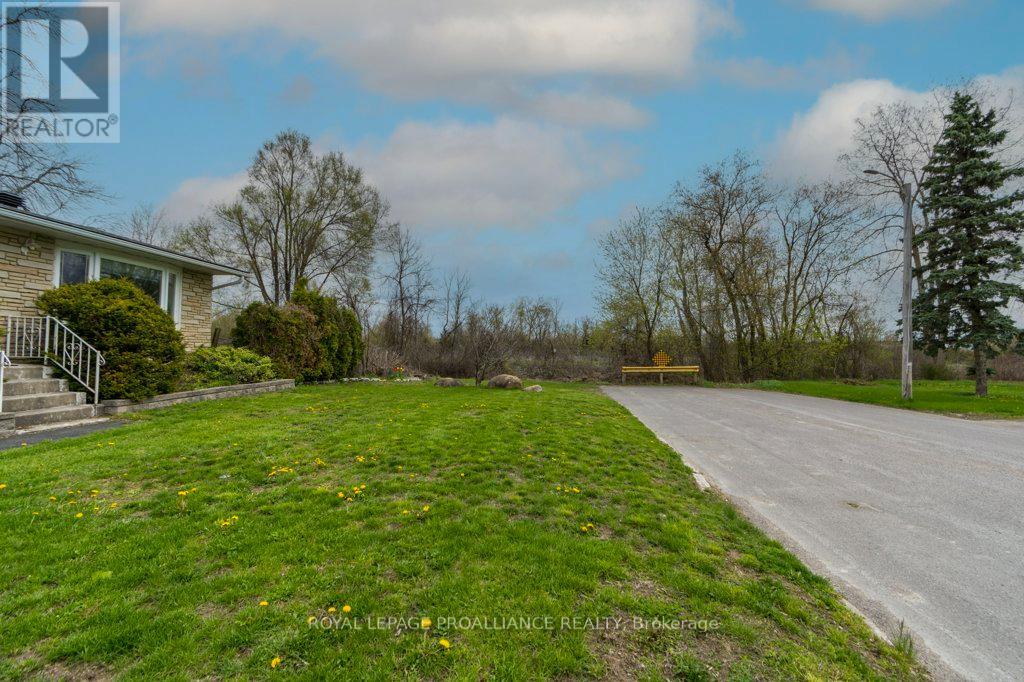 86 Store Street, Quinte West, Ontario K8V 4J2 - Photo 33 - X13099038