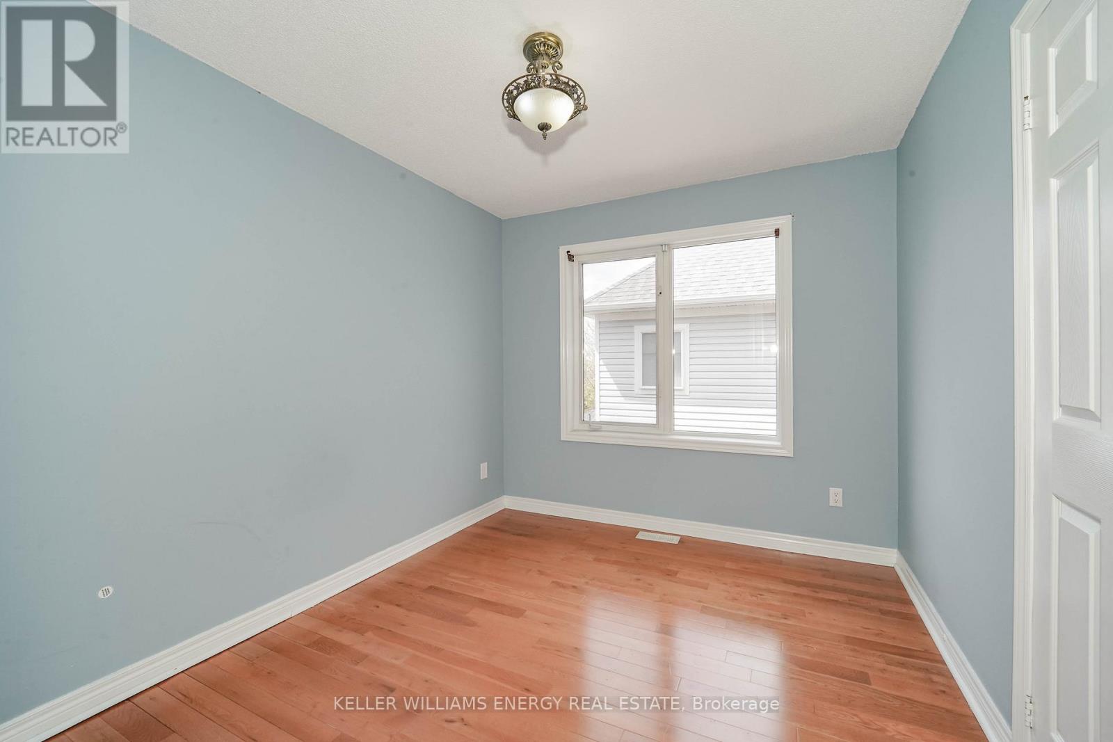 51 Divine Drive, Whitby, Ontario L1R 2T5 - Photo 18 - E13100494