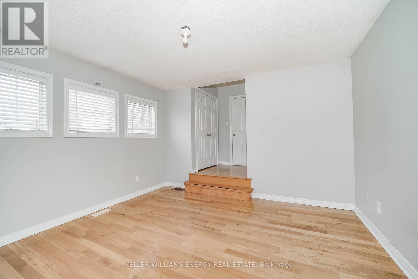 51 Divine Drive, Whitby, Ontario L1R 2T5 - Photo 23 - E13100494