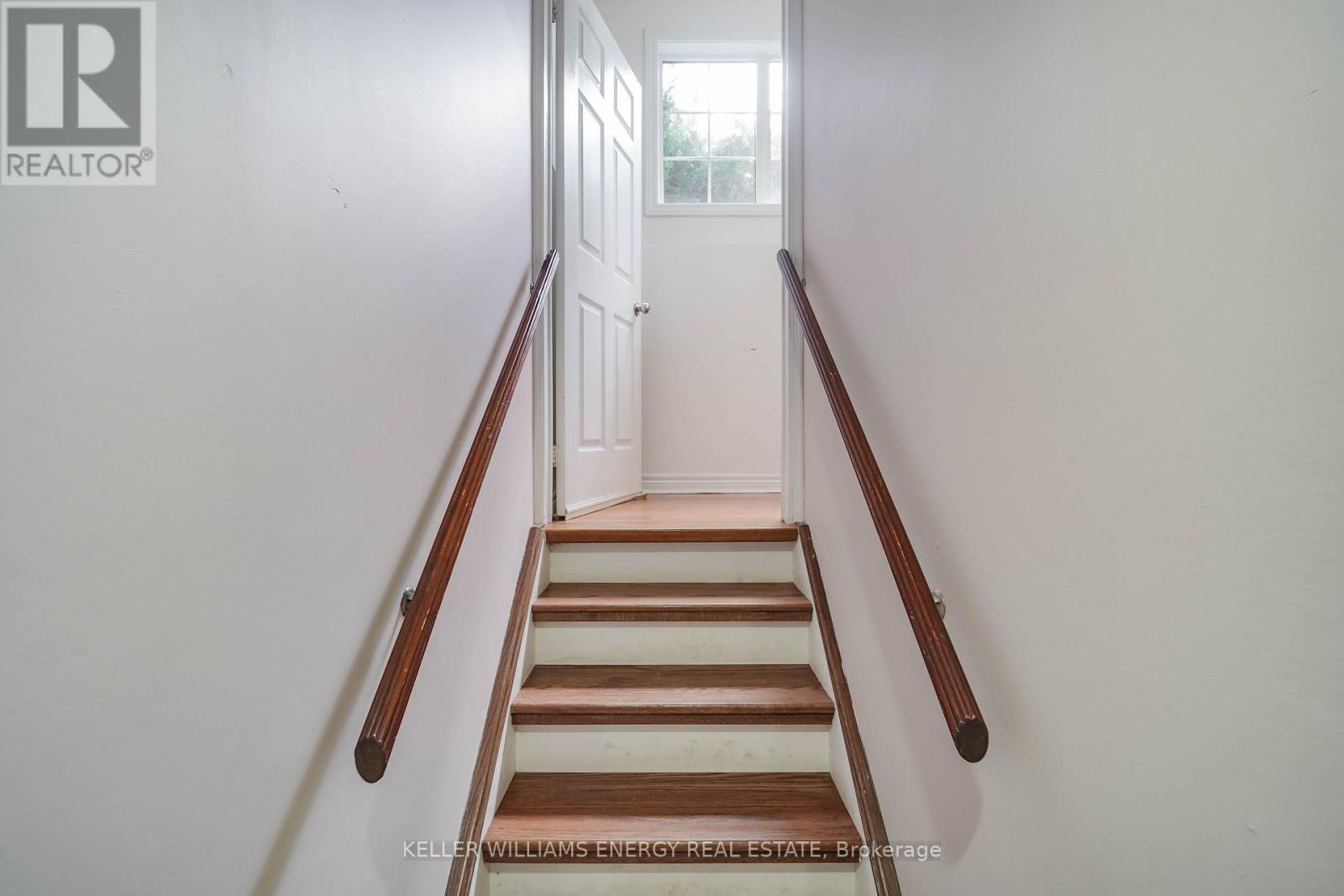 51 Divine Drive, Whitby, Ontario L1R 2T5 - Photo 26 - E13100494