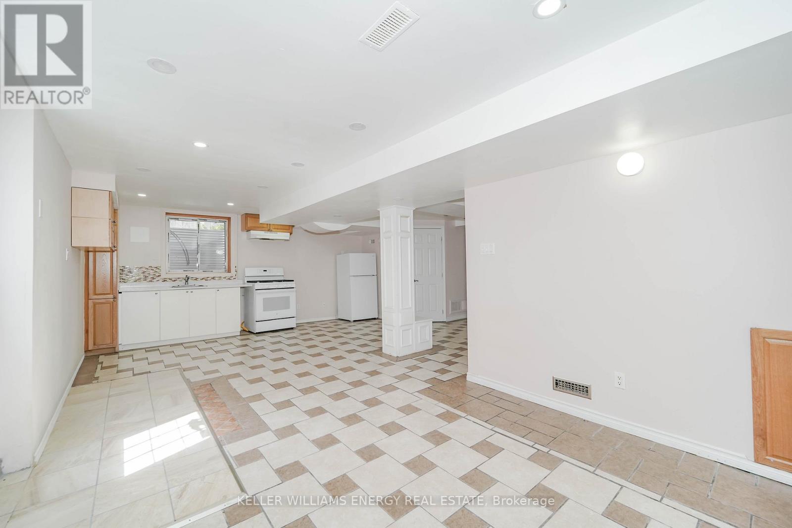 51 Divine Drive, Whitby, Ontario L1R 2T5 - Photo 29 - E13100494