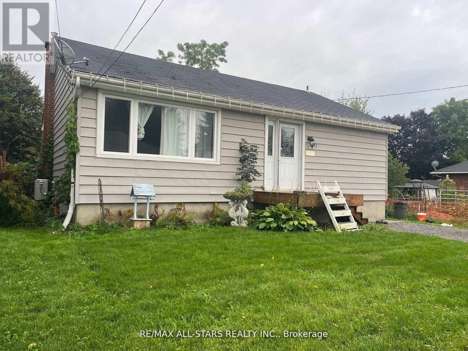 27 Margaret Street, Port Hope, Ontario L1A 1Y4 - Photo 1 - X13106690