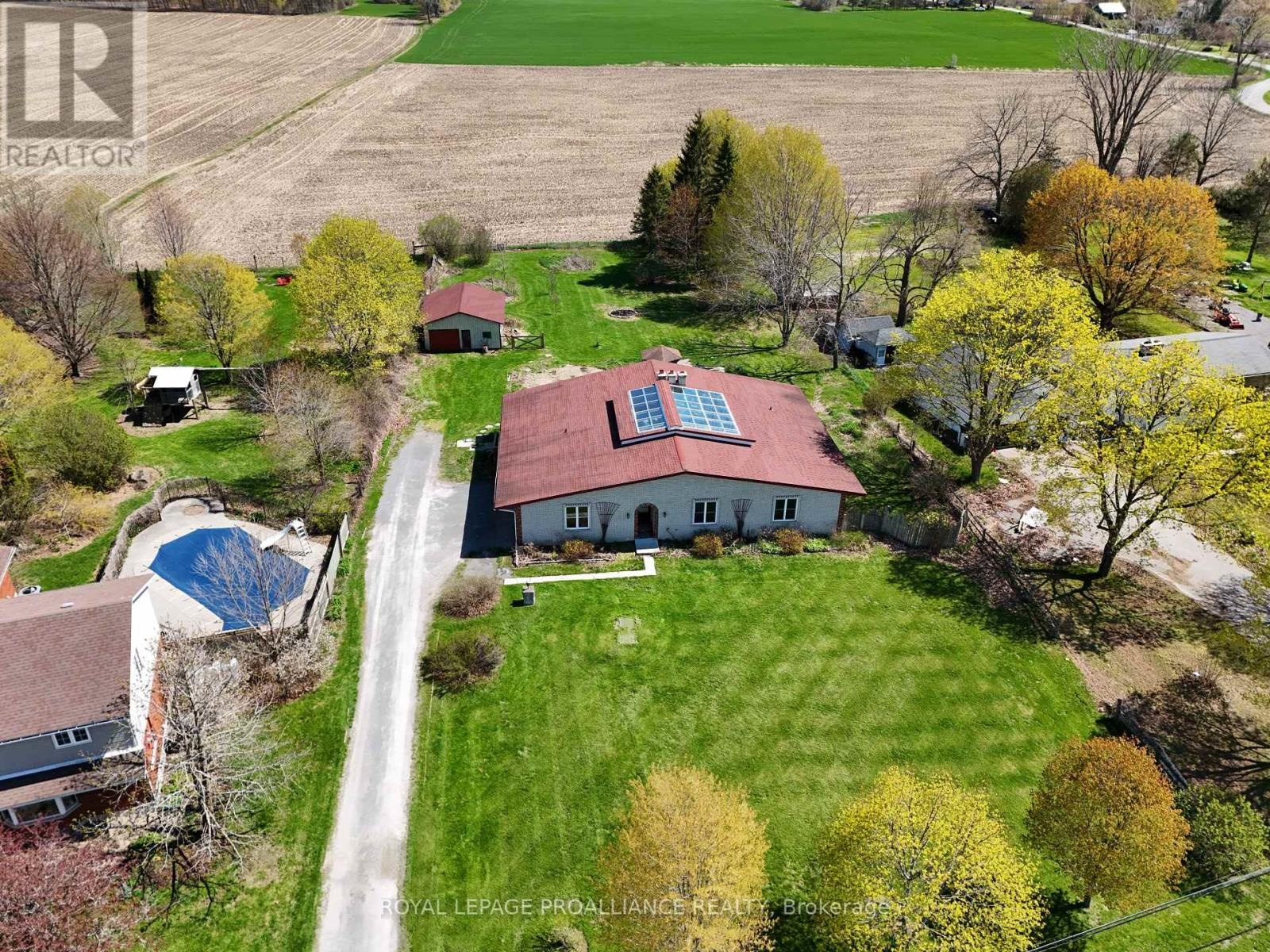138 Massassauga Road, Prince Edward County, Ontario  K8N 4Z7 - Photo 2 - X13110748