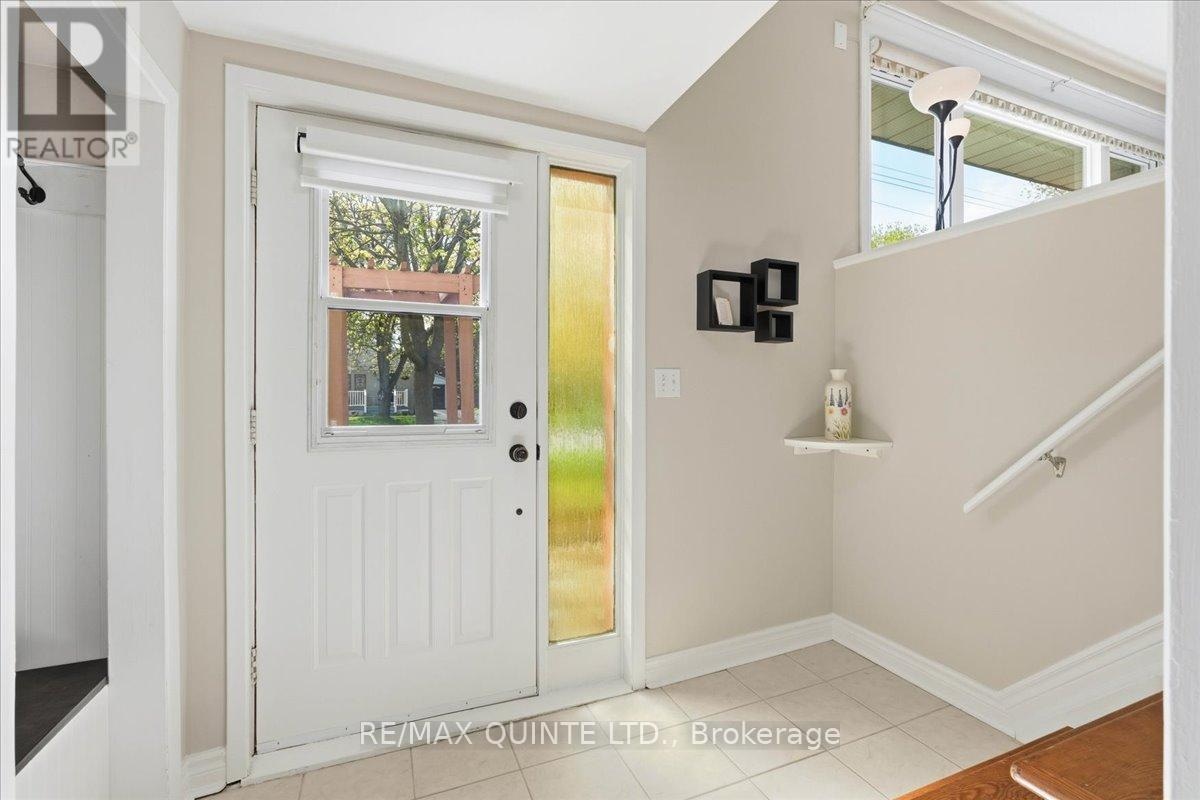 37 Linton Park Road, Belleville, Ontario  K8N 4K7 - Photo 5 - X13110786