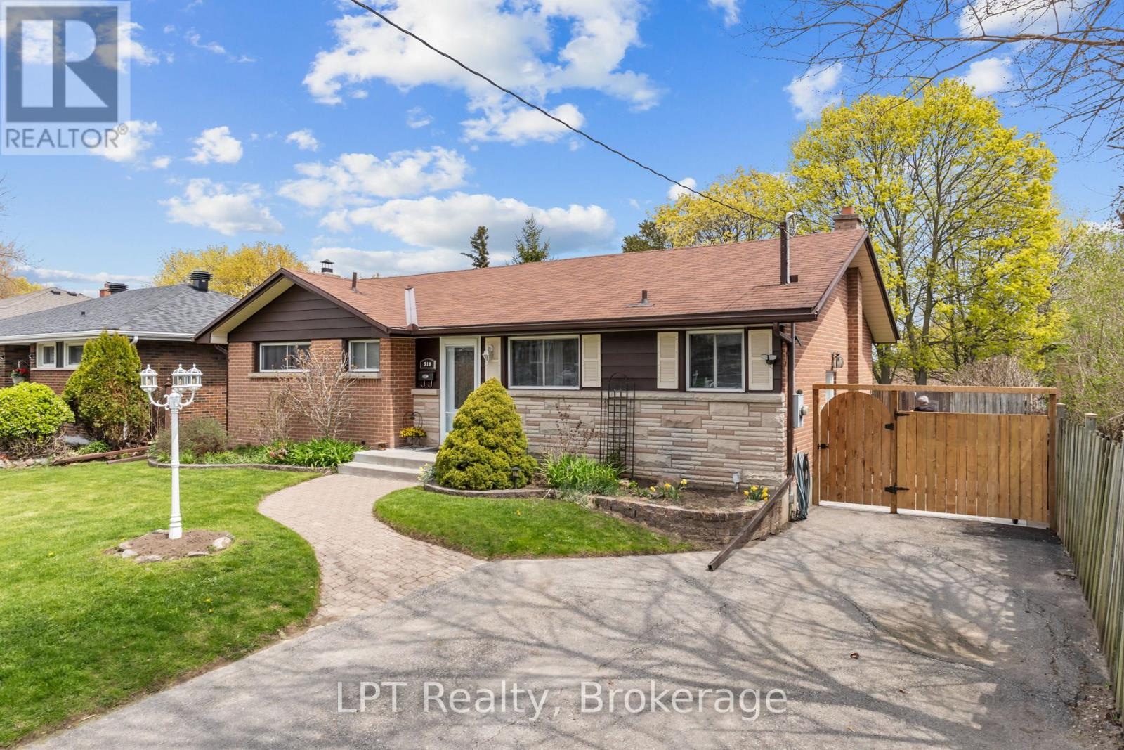 519 Rosmere Street, Oshawa, Ontario  L1J 5H5 - Photo 4 - E13113854