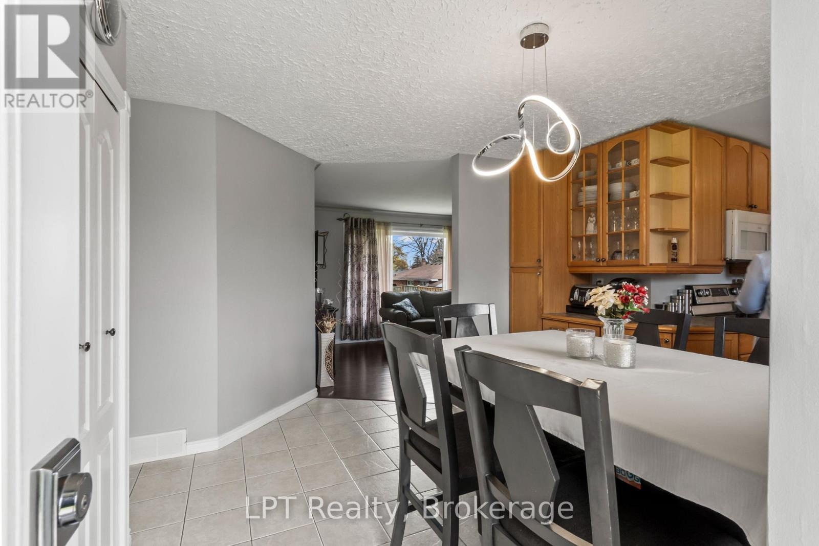 519 Rosmere Street, Oshawa, Ontario  L1J 5H5 - Photo 6 - E13113854