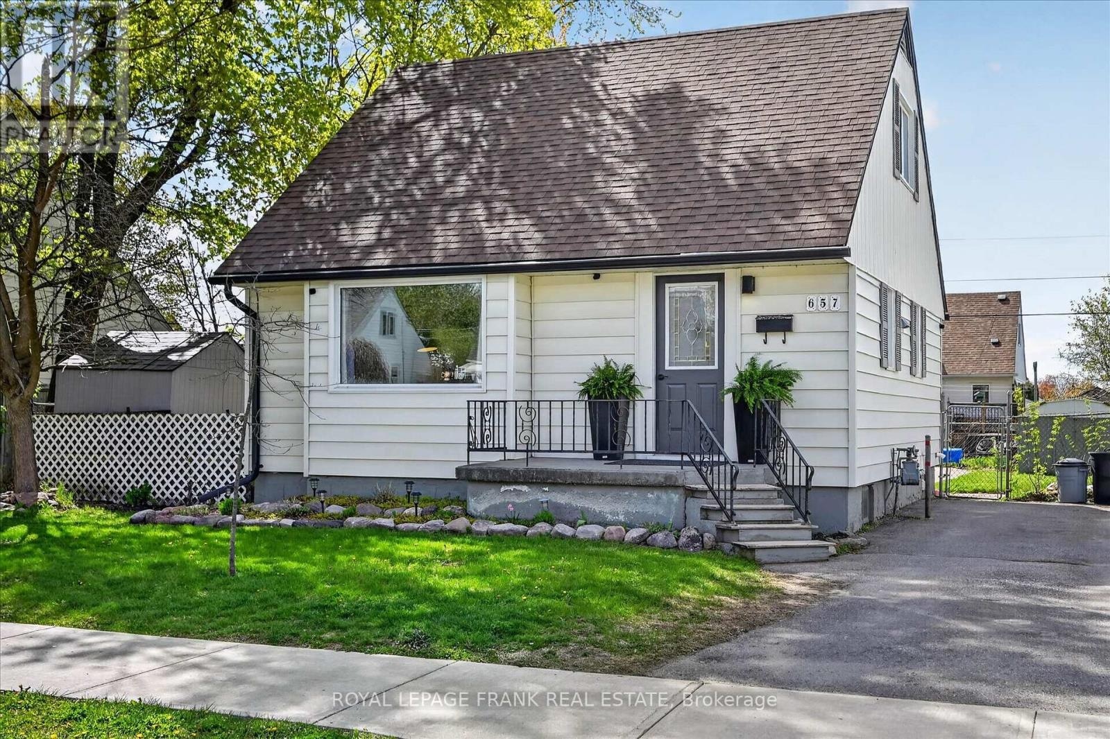 657 Mckellar Street, Peterborough, Ontario  K9J 1R4 - Photo 1 - X13118824