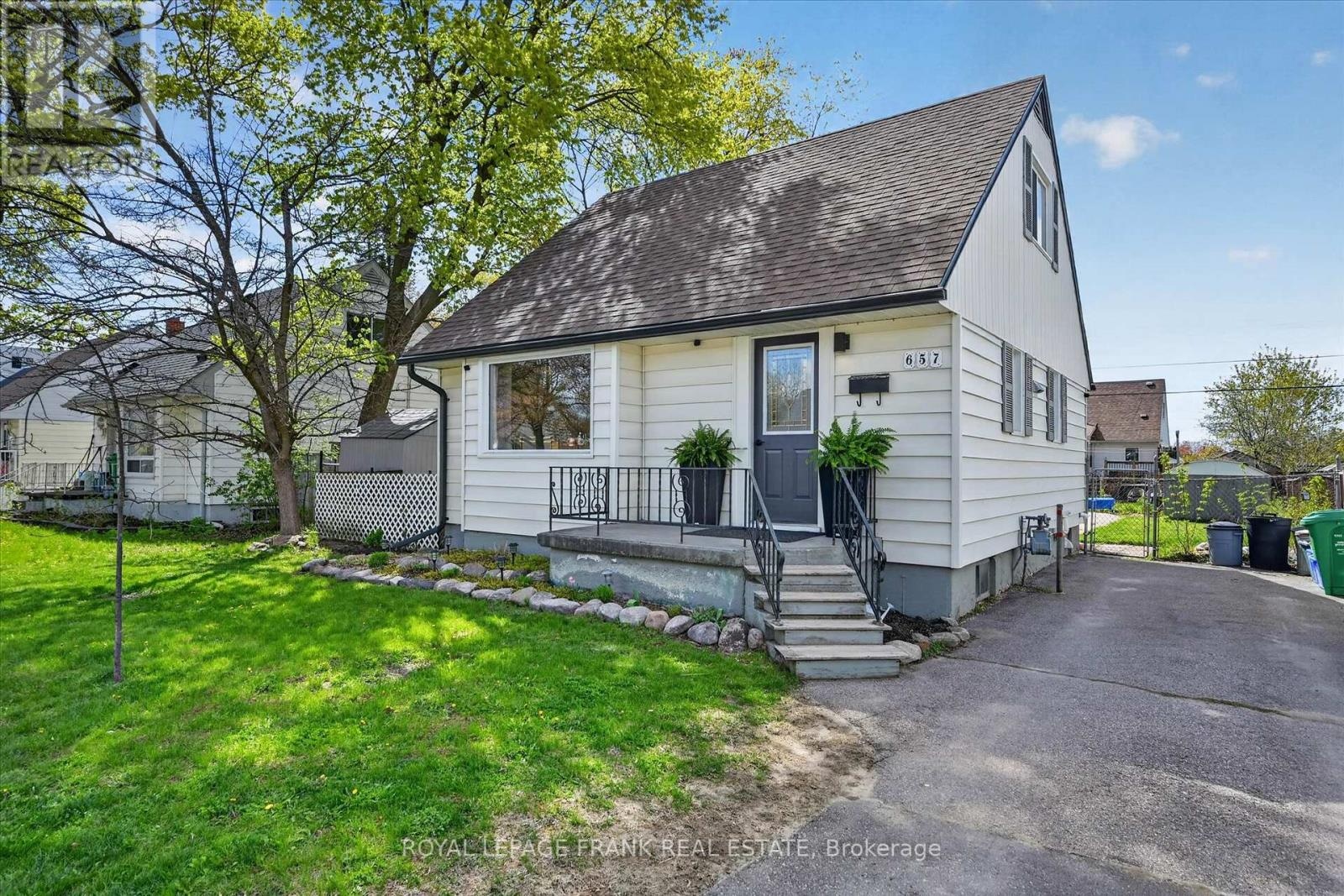 657 Mckellar Street, Peterborough, Ontario  K9J 1R4 - Photo 3 - X13118824