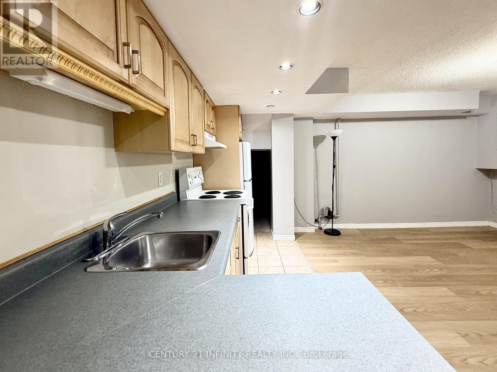 Bsmt - 979 Redbird Crescent, Pickering, Ontario  L1V 5K6 - Photo 4 - E13119964