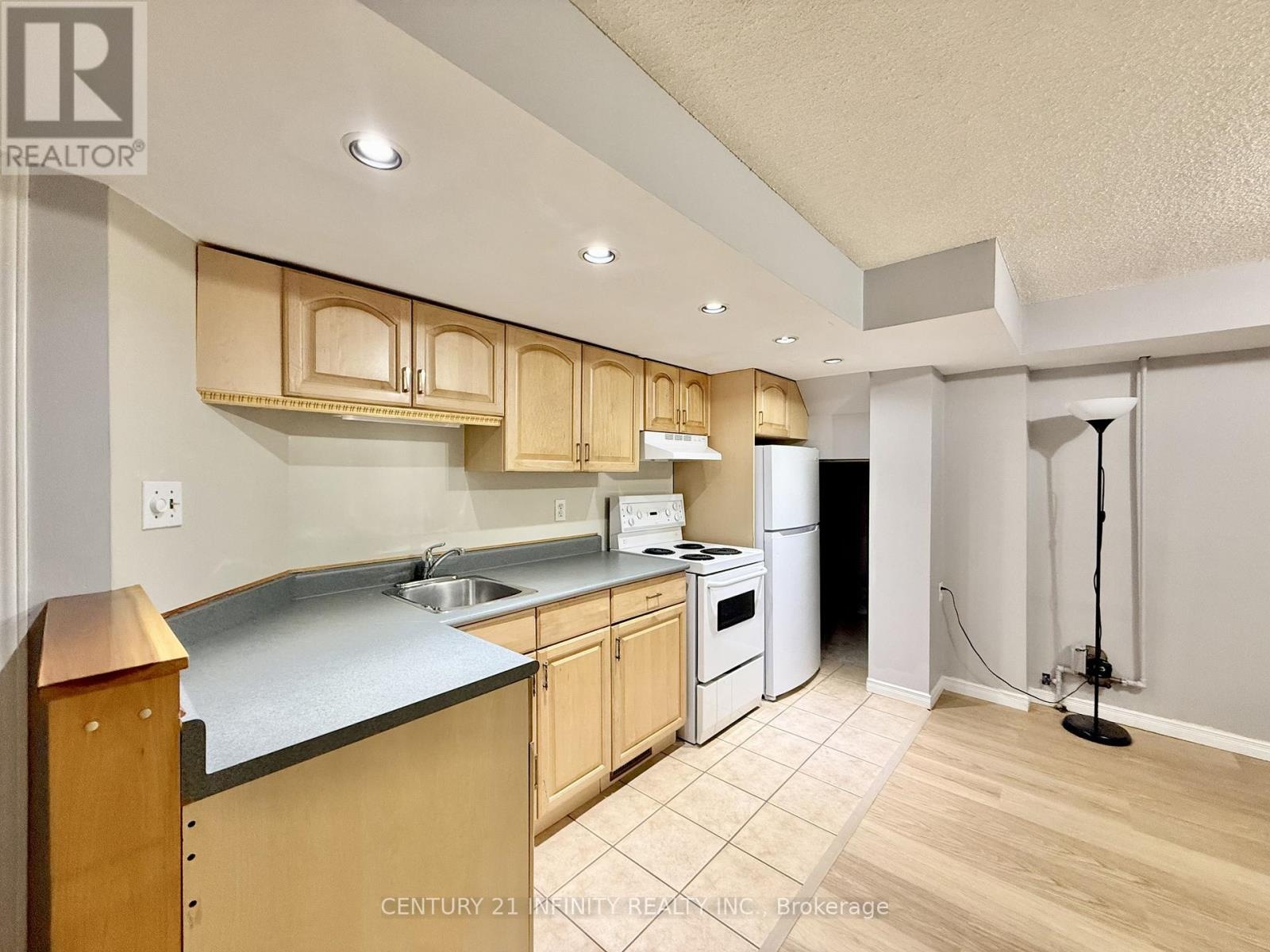 Bsmt - 979 Redbird Crescent, Pickering, Ontario  L1V 5K6 - Photo 5 - E13119964