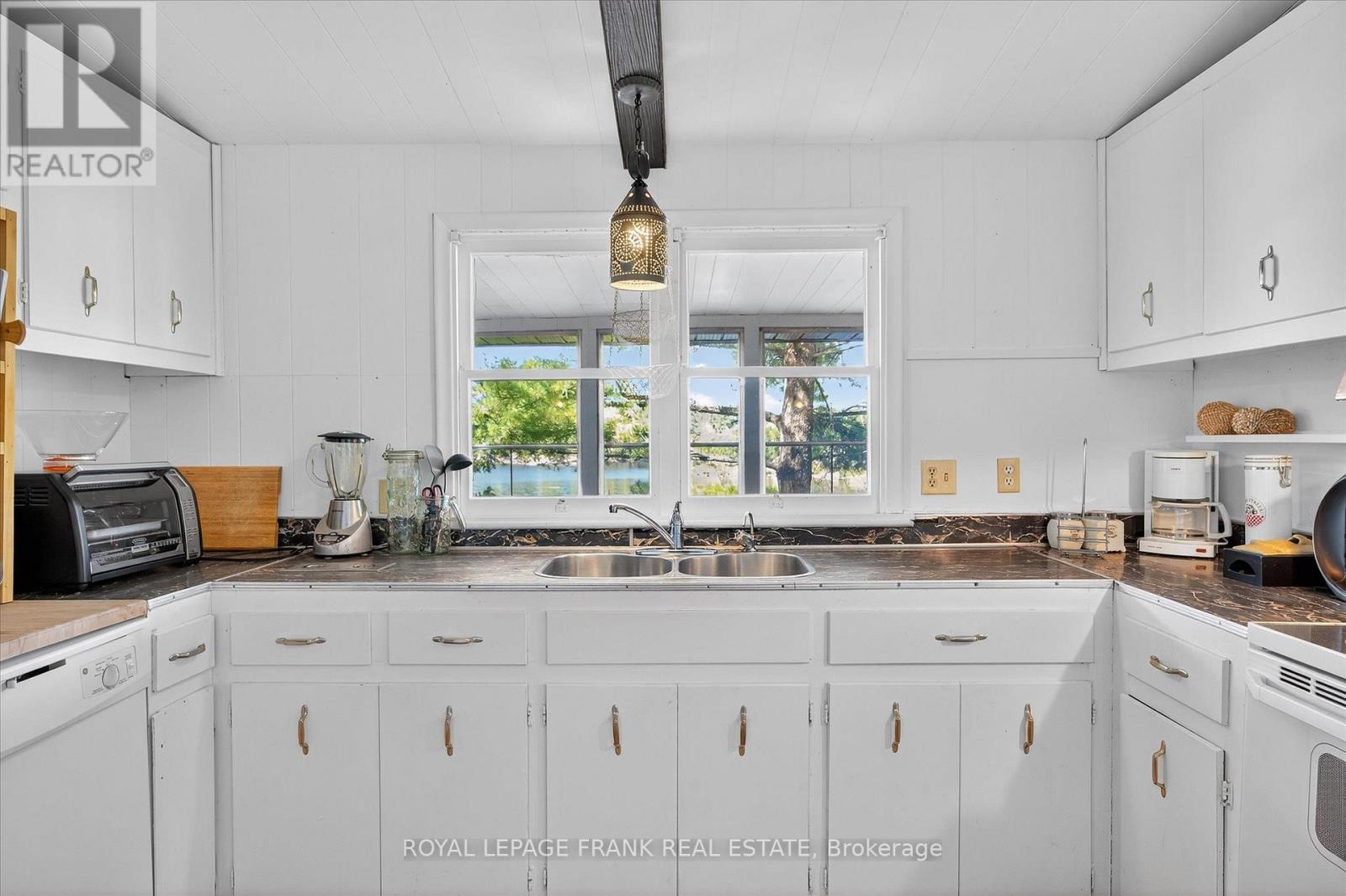 1702 South Bayshore Road W, Douro-Dummer, Ontario  K0L 2H0 - Photo 12 - X13120714