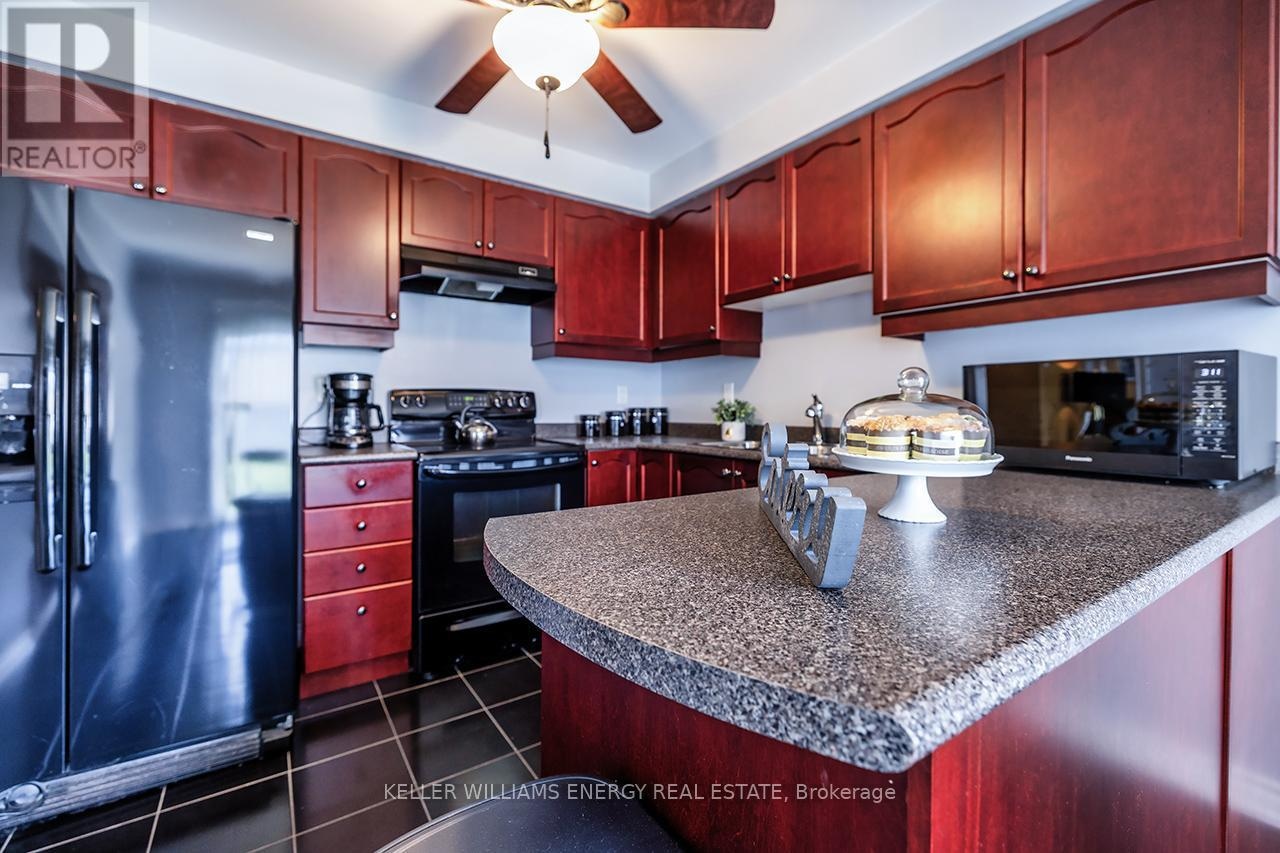 49 Harkness Drive, Whitby, Ontario  L1R 0C5 - Photo 19 - E13121088