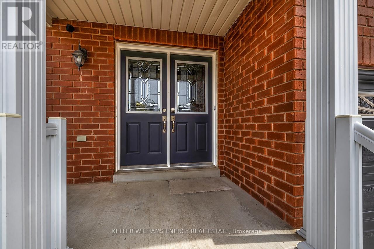 49 Harkness Drive, Whitby, Ontario  L1R 0C5 - Photo 2 - E13121088