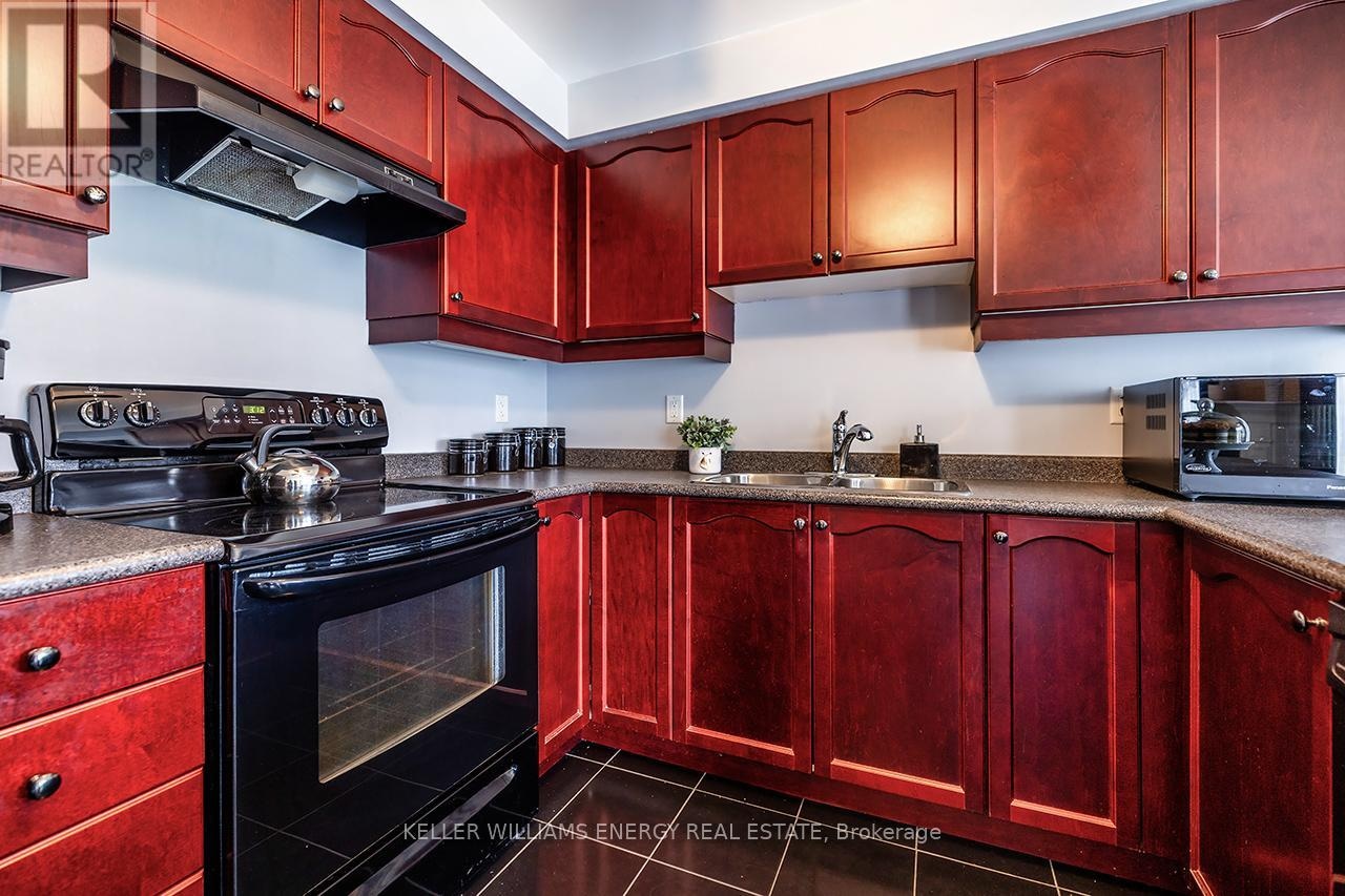 49 Harkness Drive, Whitby, Ontario  L1R 0C5 - Photo 20 - E13121088