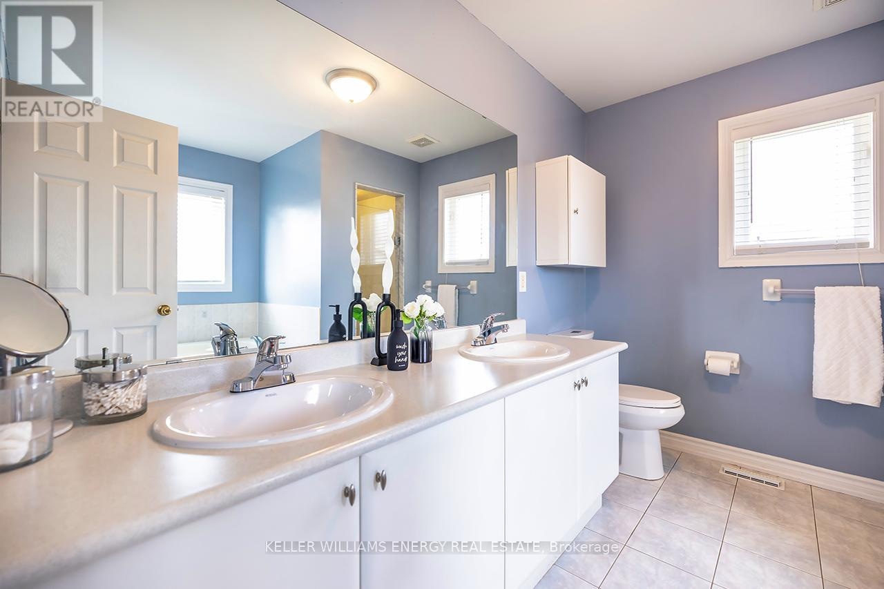 49 Harkness Drive, Whitby, Ontario  L1R 0C5 - Photo 26 - E13121088