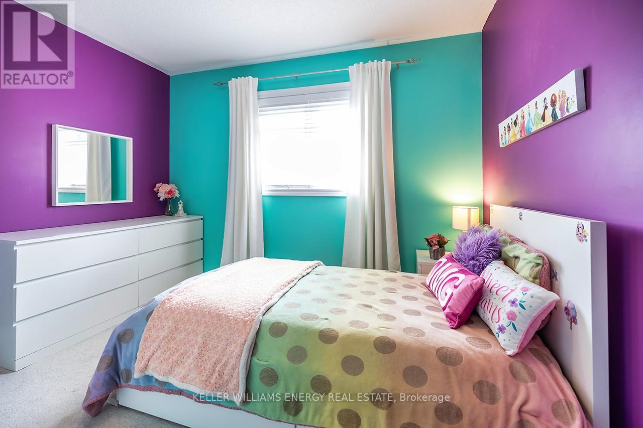 49 Harkness Drive, Whitby, Ontario  L1R 0C5 - Photo 28 - E13121088