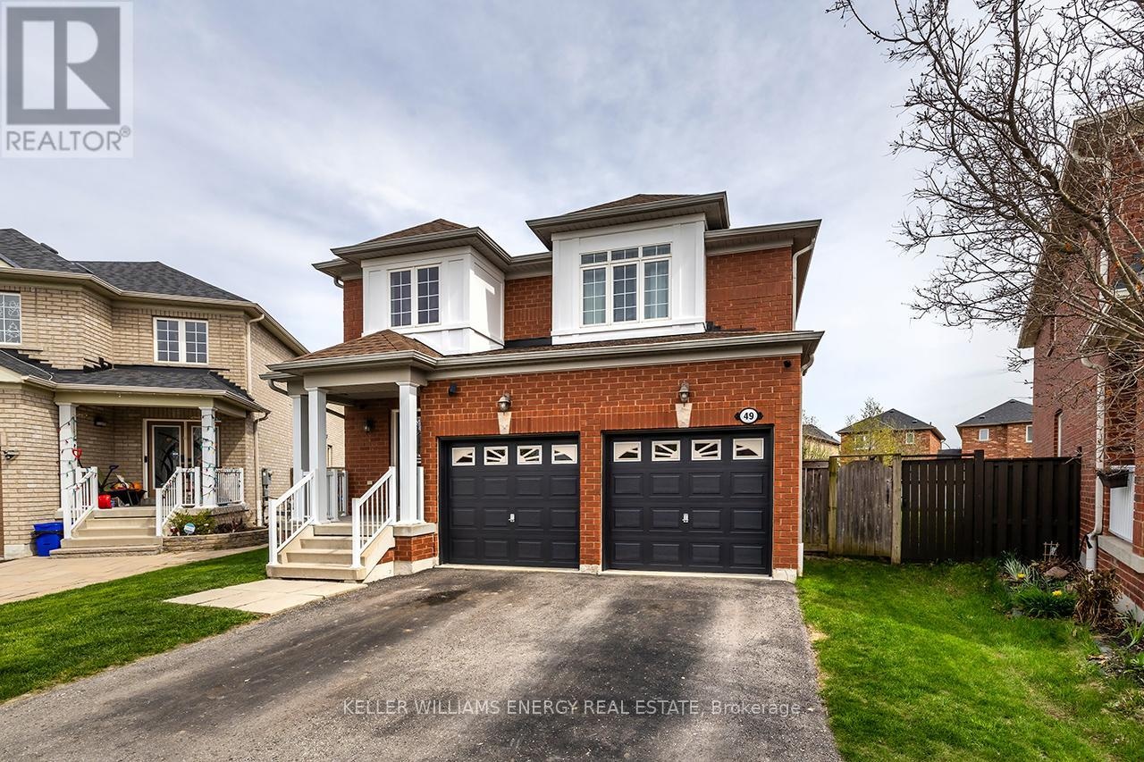 49 Harkness Drive, Whitby, Ontario  L1R 0C5 - Photo 3 - E13121088