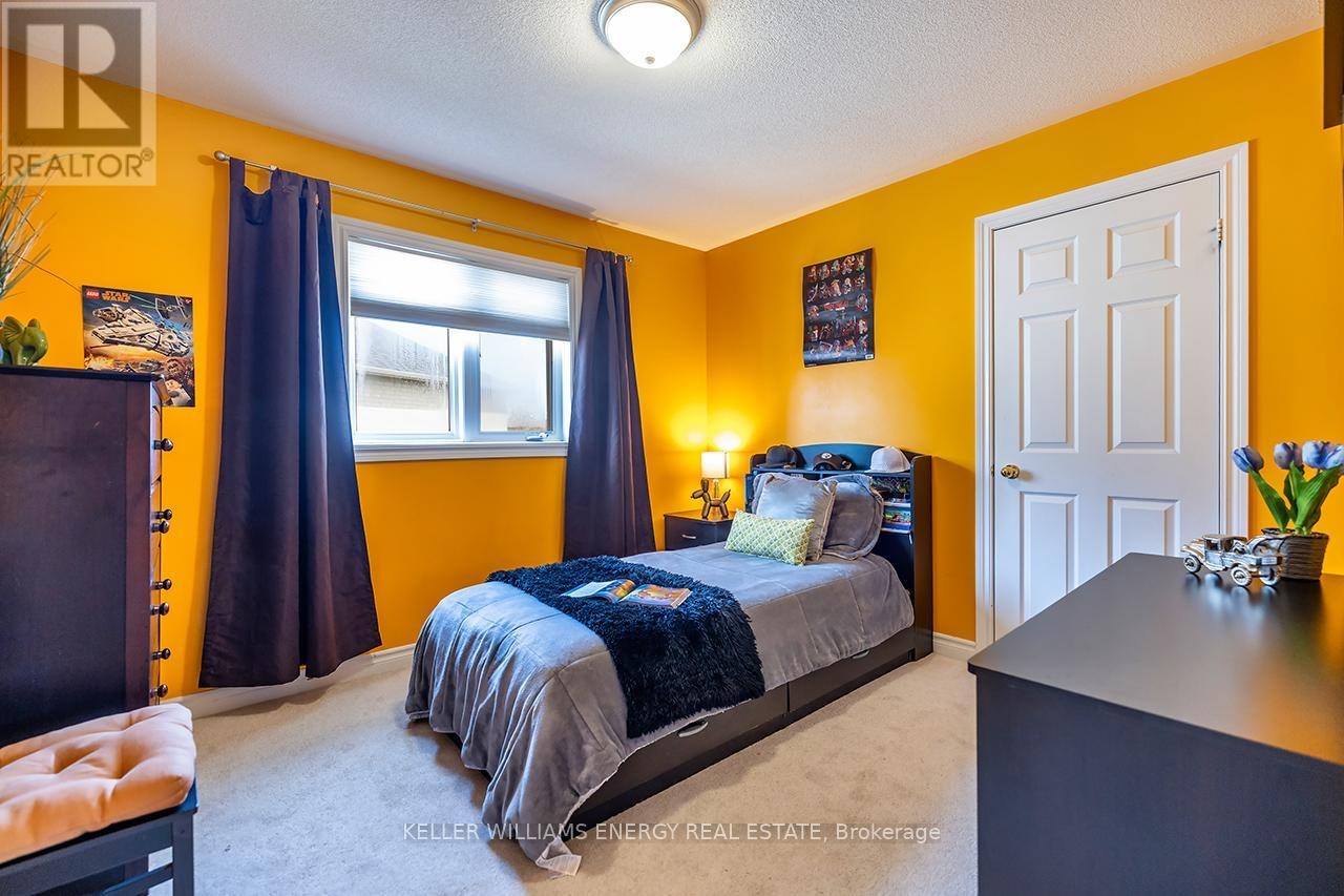 49 Harkness Drive, Whitby, Ontario  L1R 0C5 - Photo 30 - E13121088