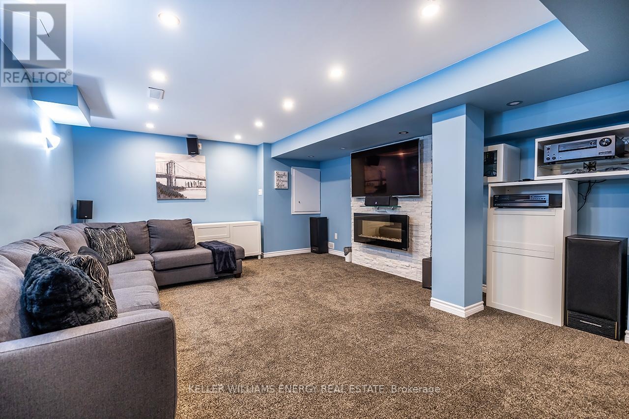 49 Harkness Drive, Whitby, Ontario  L1R 0C5 - Photo 44 - E13121088