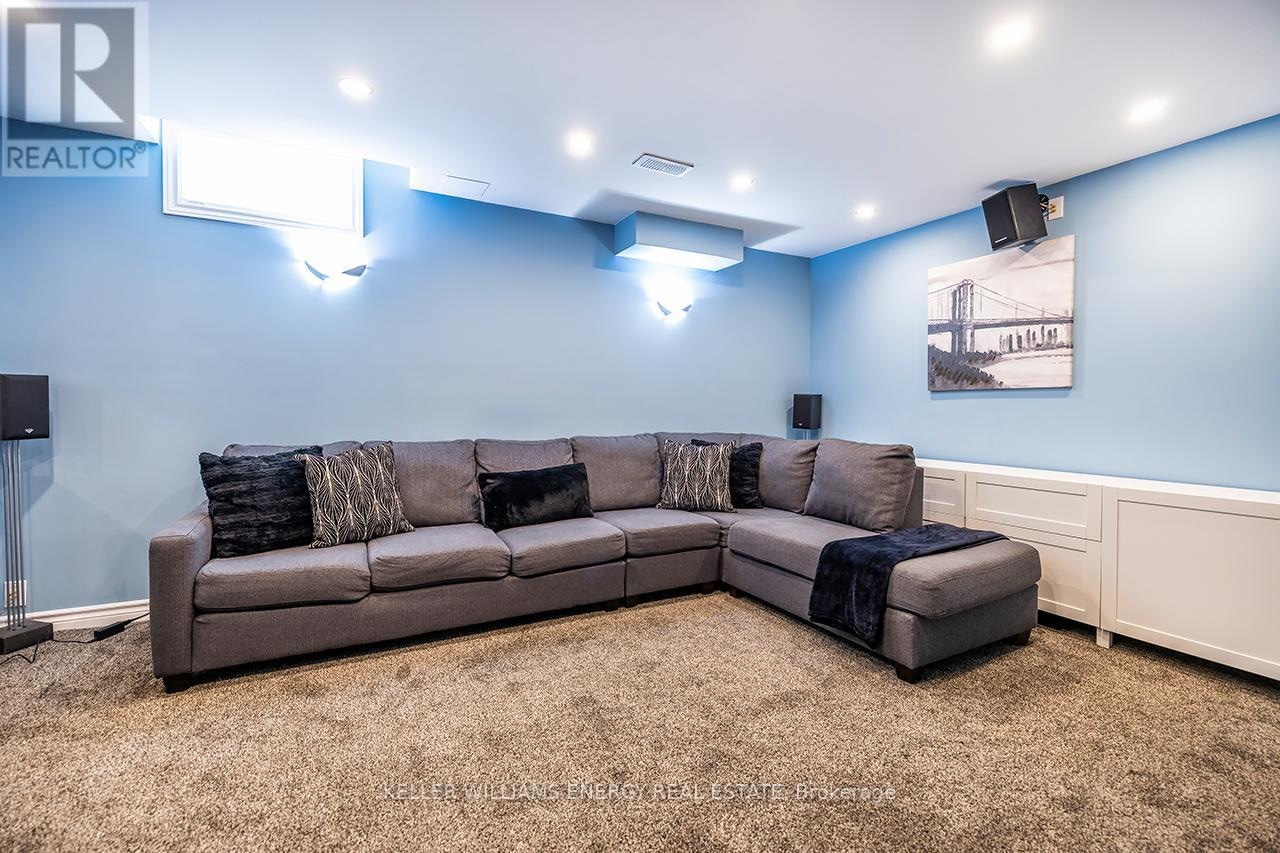 49 Harkness Drive, Whitby, Ontario  L1R 0C5 - Photo 46 - E13121088