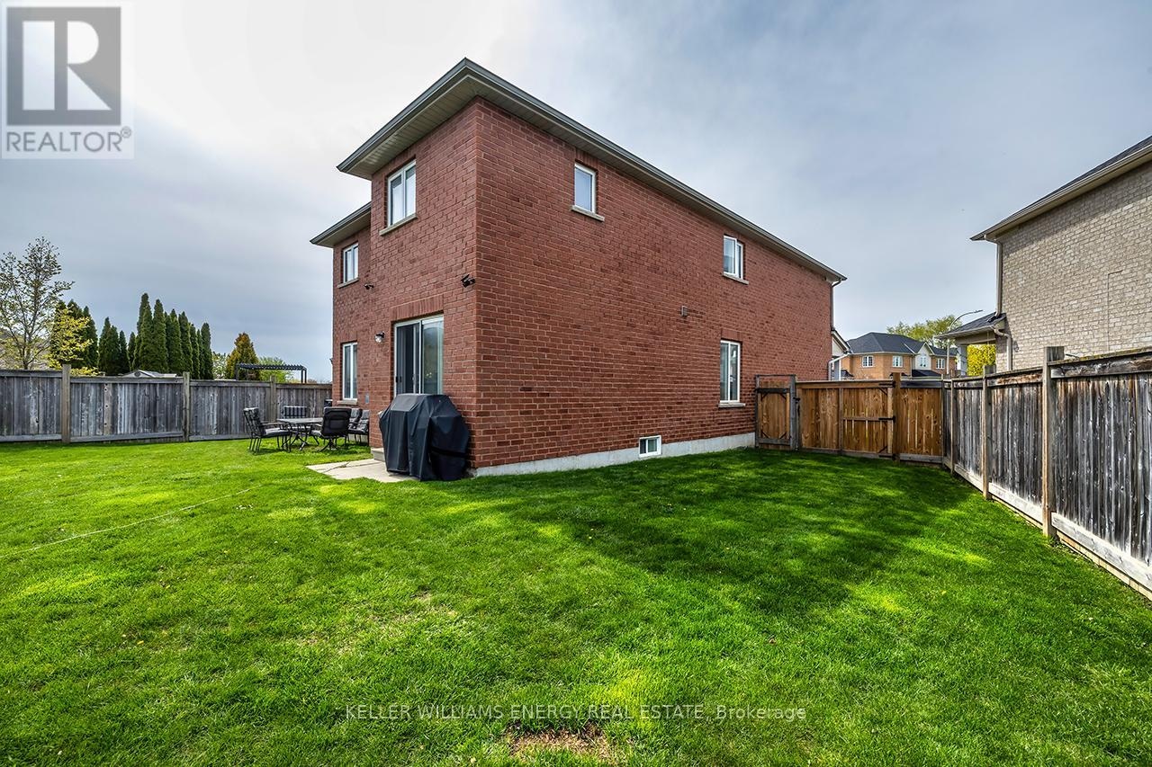49 Harkness Drive, Whitby, Ontario  L1R 0C5 - Photo 48 - E13121088