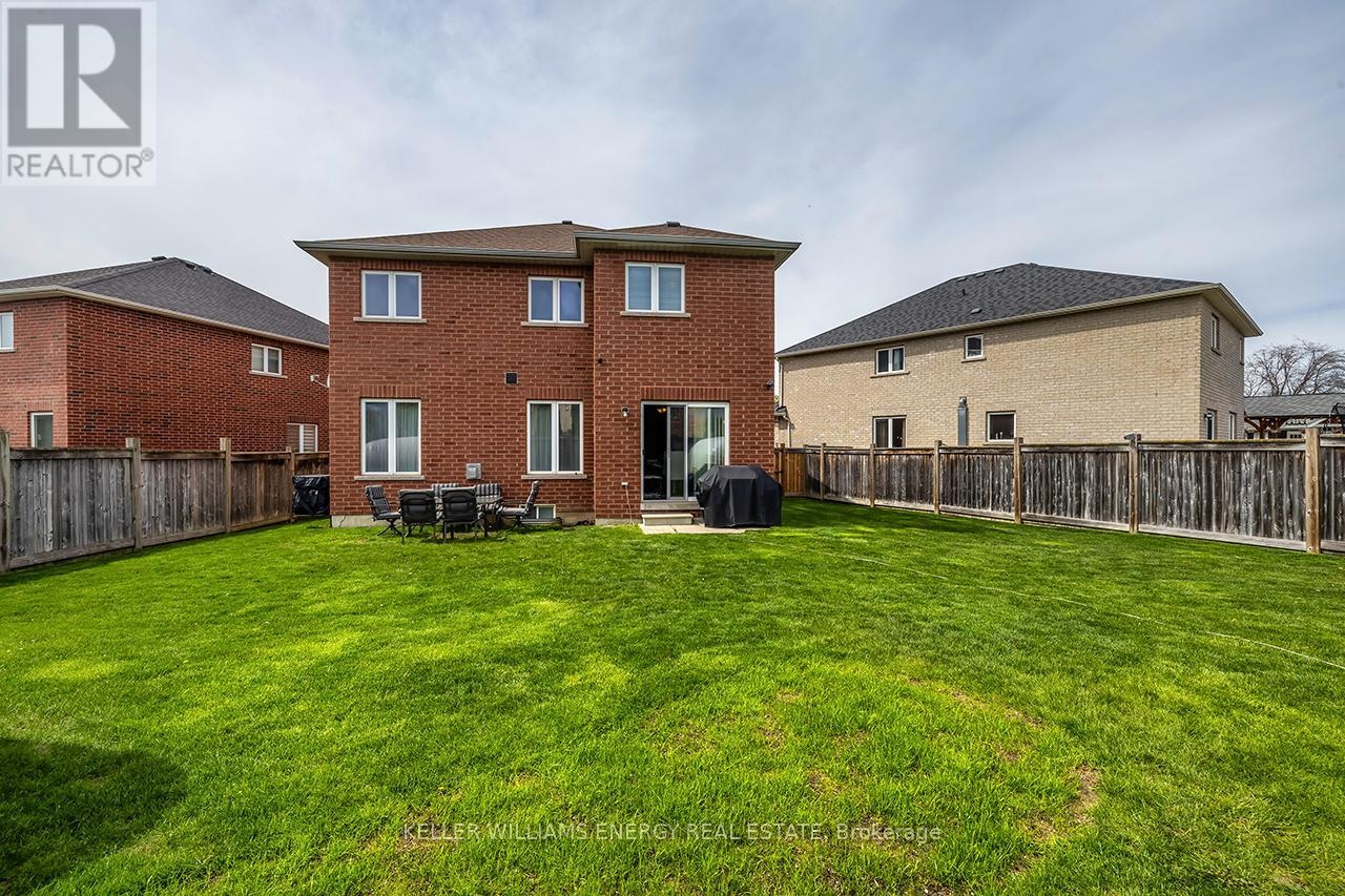 49 Harkness Drive, Whitby, Ontario  L1R 0C5 - Photo 50 - E13121088