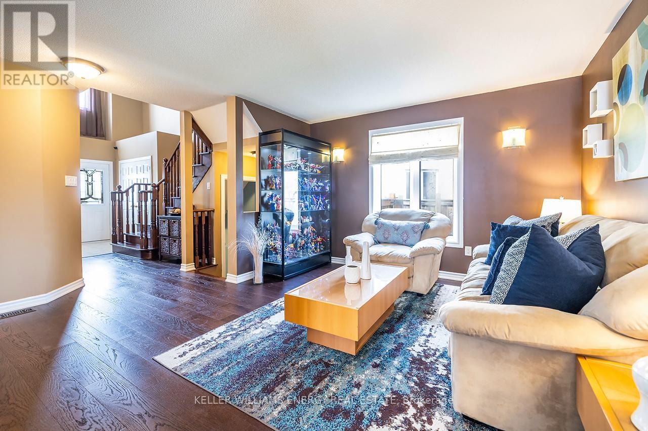 49 Harkness Drive, Whitby, Ontario  L1R 0C5 - Photo 7 - E13121088